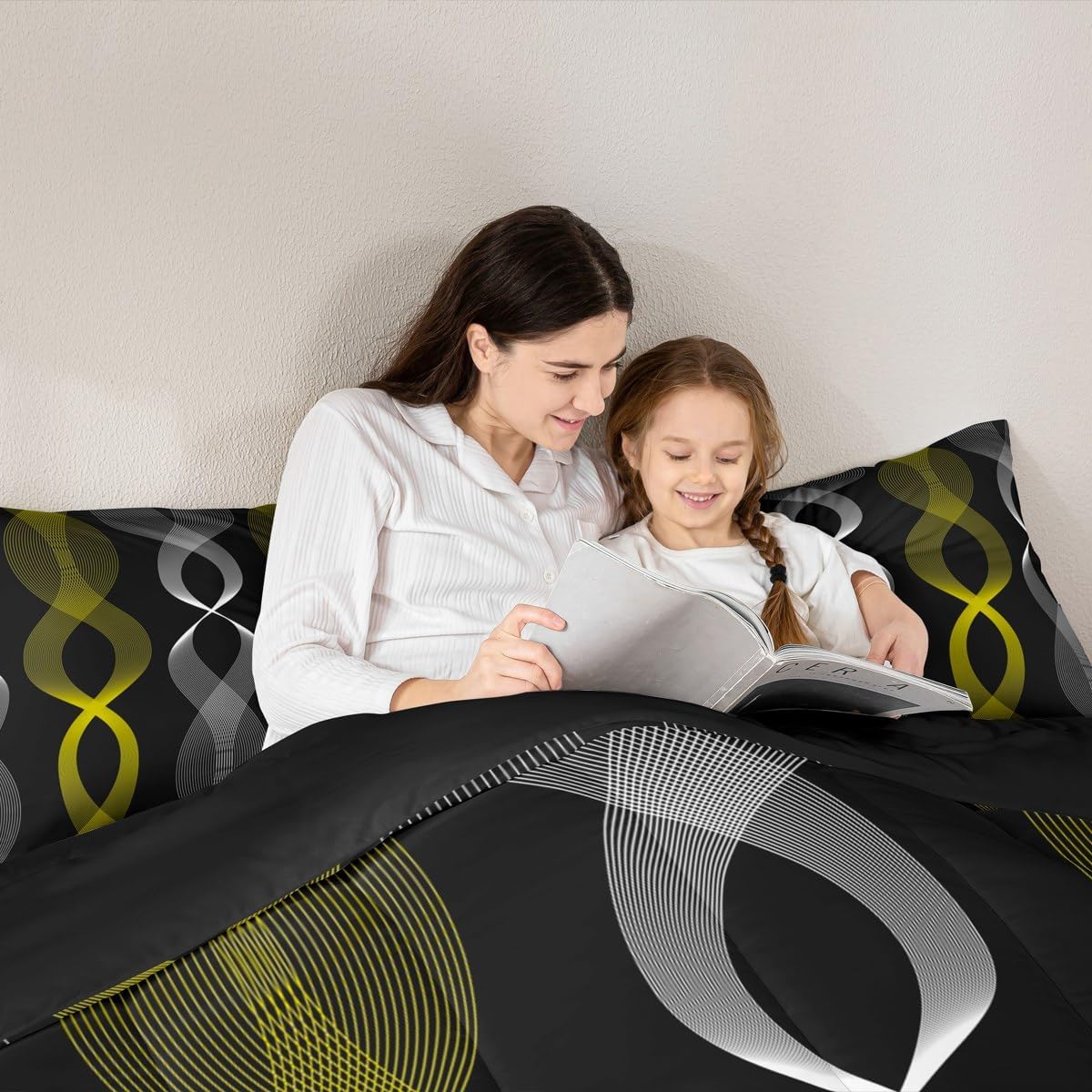 Erosebridal Black and Yellow Striped King Bedding Set, Modern Boho Abstract Stripes Comforter Set for Women Men Bedroom, Contemporary Geometric Wavy Lines Comforter, Gradient Aesthetic Stripe Quilt