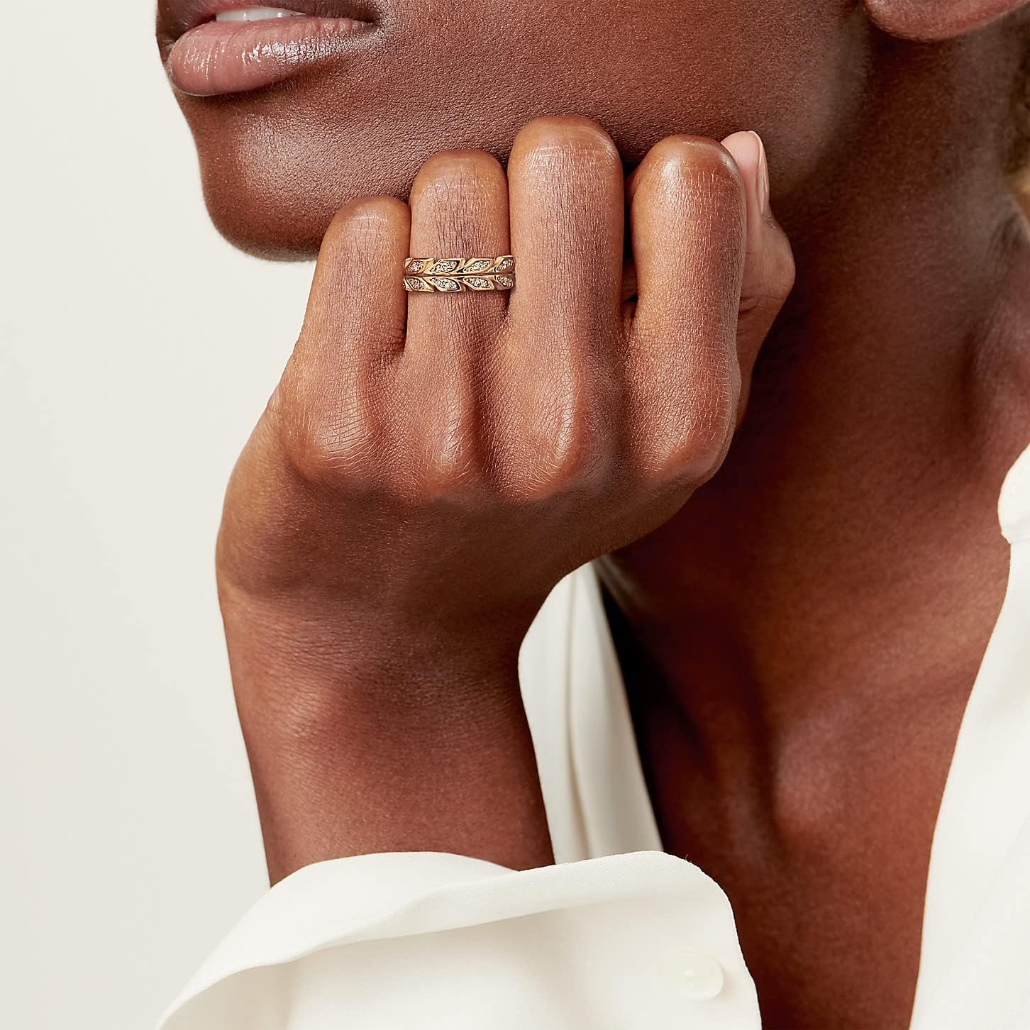 18K Gold Plated Vine Band Ring White Cubic Zircon Stone Perfect for Special Occasion Wear Beautiful Leaf Design Stylish Look Wedding Ring Gift for Women and 4 to 13