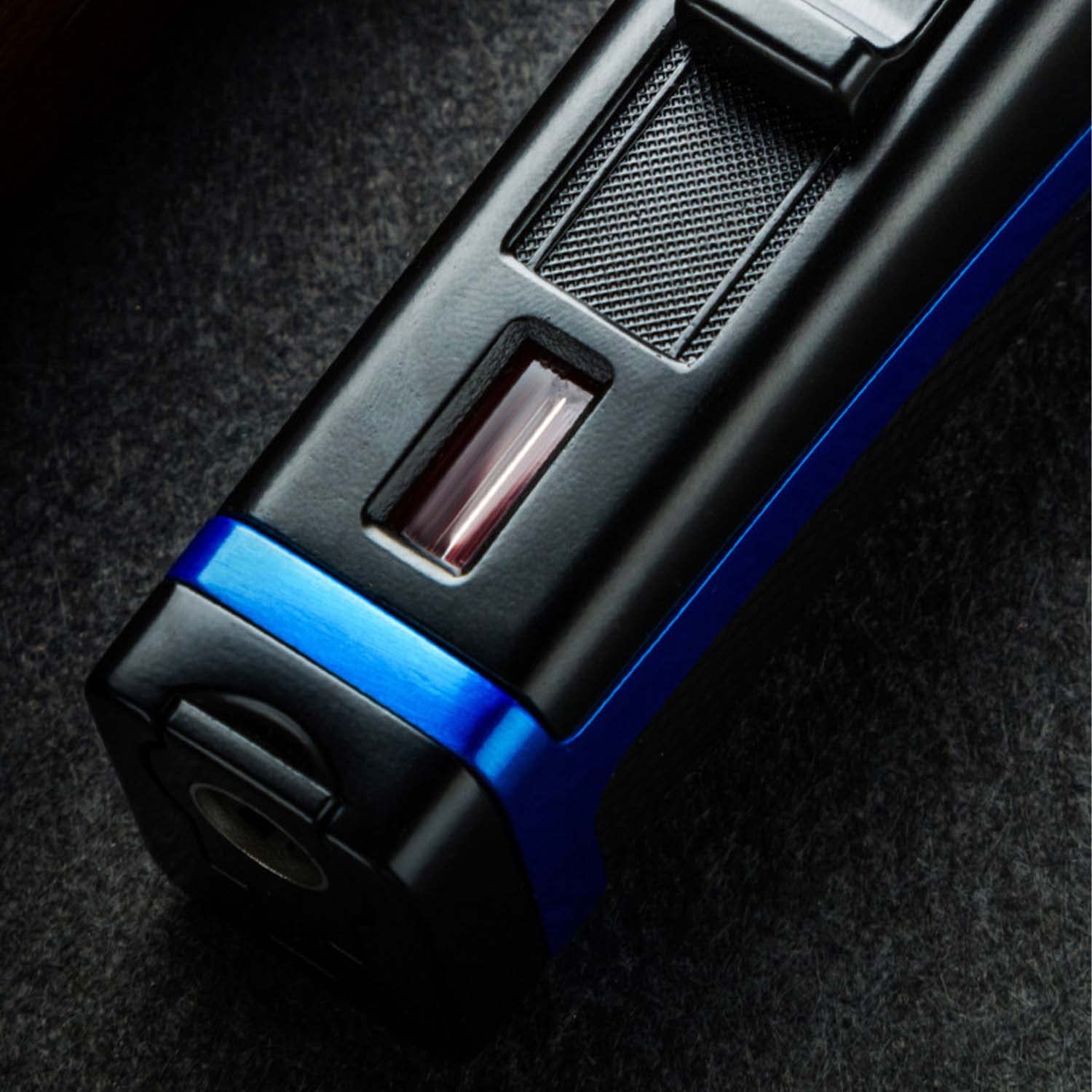 Porte-Cigare Briquet Coupe-Vent avec Perforatrice Triple Jet Flamme Butane Cigare Briquet Rechargeable Réglable avec Fenêtre de Gaz Visible