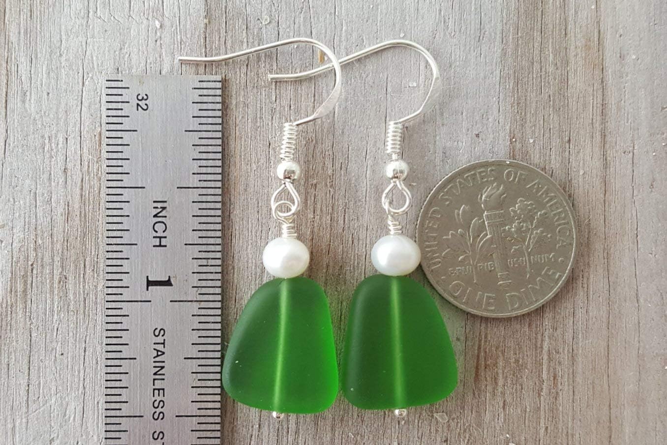 Yinahawaii Handmade Sea Glass Earrings, Hawaiian Jewelry for Women, Emerald Green Pearl Earrings, Unique Beach Sea Glass Jewelry For Women Birthday Gift (May Birthstone)