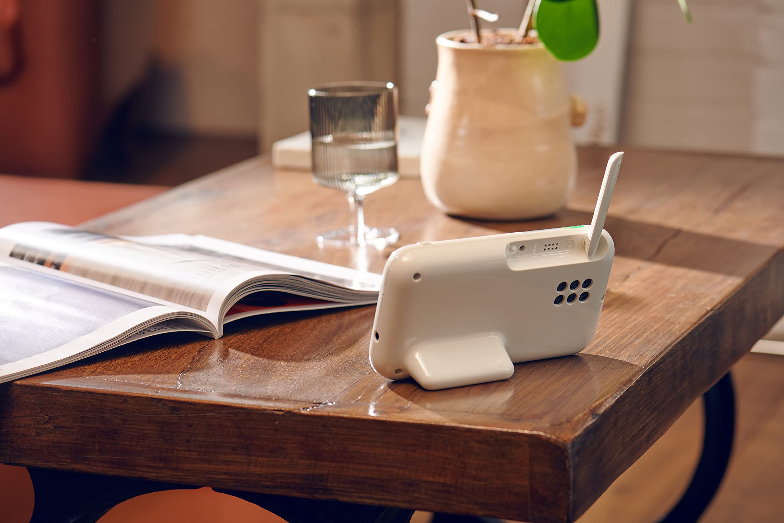 Motorola Nursery PIP1500 Vigilabebés con Cámara, Unidad de Padres de 5 pulgadas, Comunicación Bidireccional, Temperatura Ambiente, Visión Nocturna por Infrarrojos, Alcance de 300 m