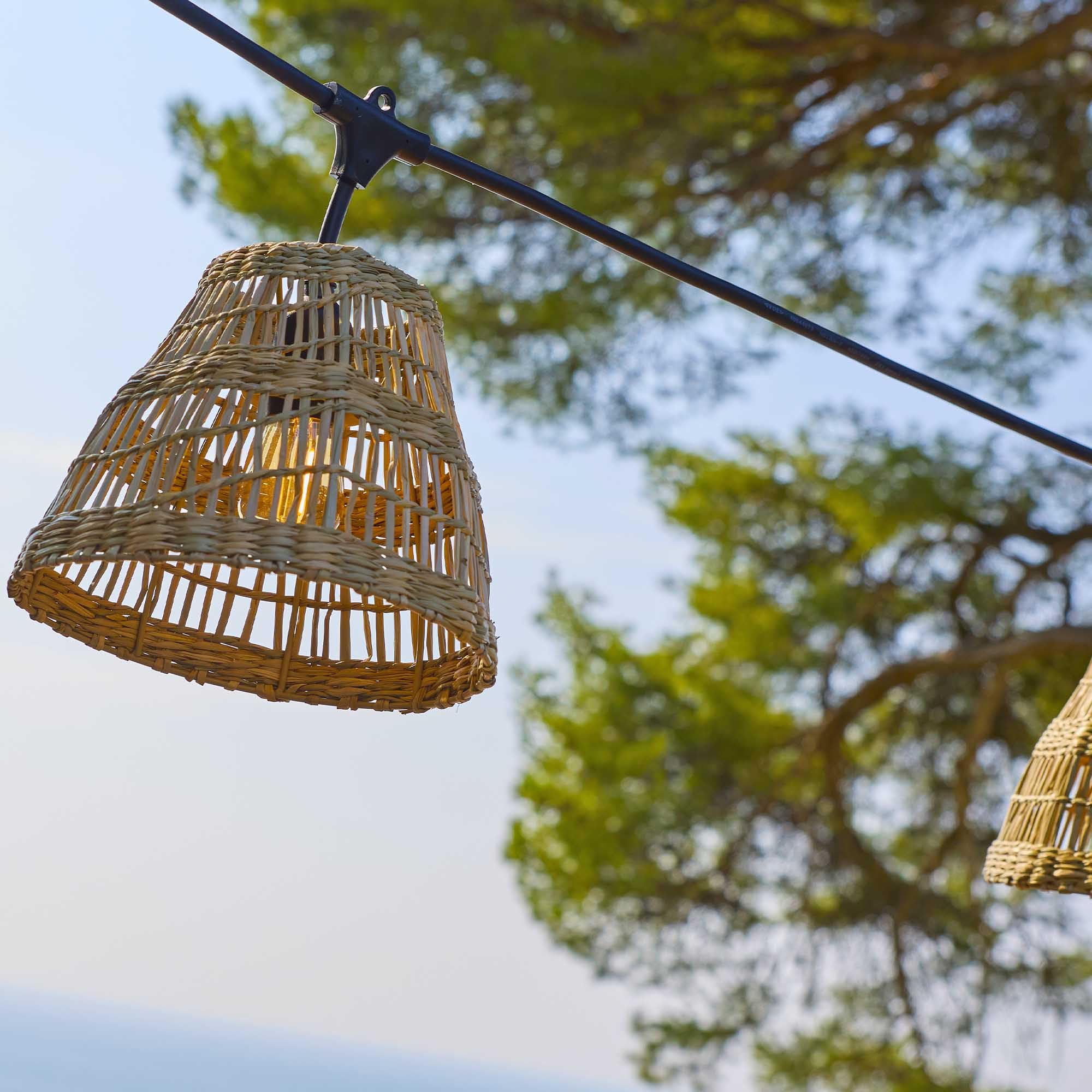 Lumisky Lichterkette mit Lampenschirm aus Seegras im Boho-Stil, 7-flammig, E27-Fassung, warmweiß, 6 m
