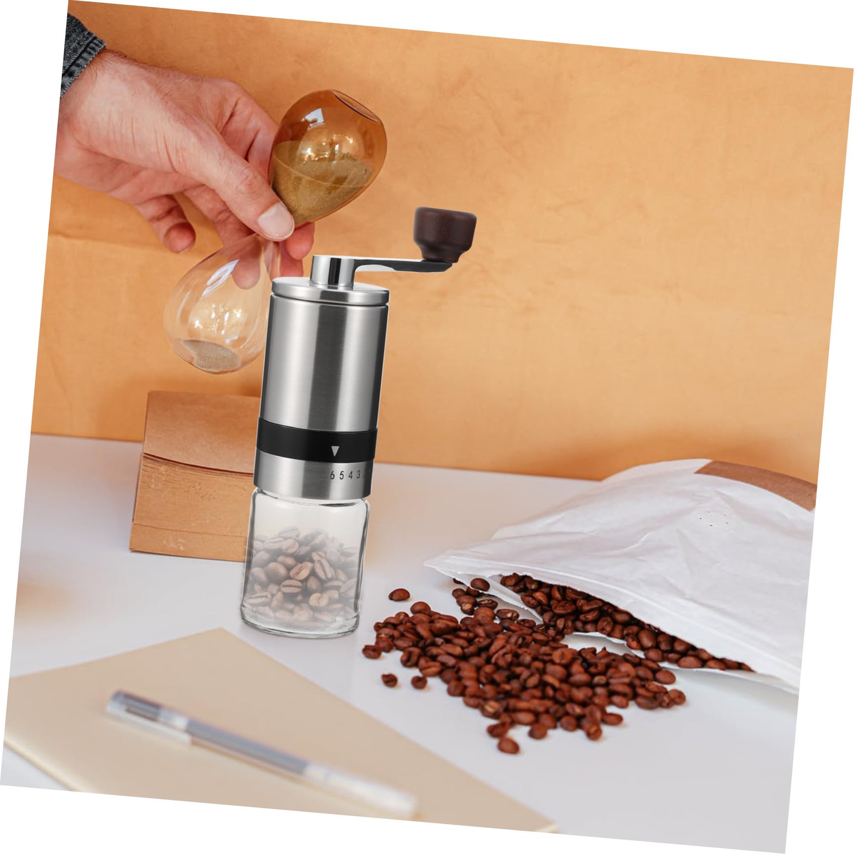 Molino de Manivela Portátil para Granos de Café, Marrón