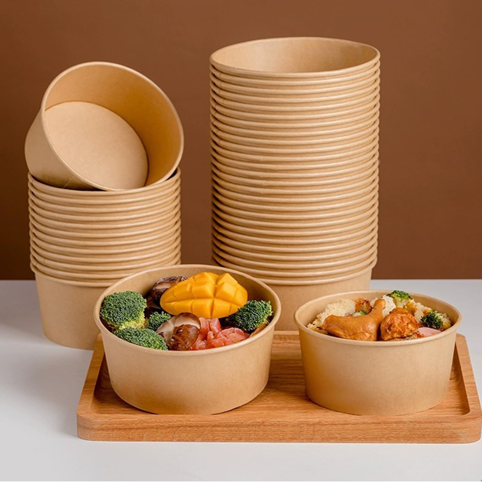 Paquete de 50 cuencos de papel kraft con tapa transparente, 25 onzas, cuencos de papel para servir ensaladas, microondas y congelador, recipientes de alimentos para barbacoa, reuniones y