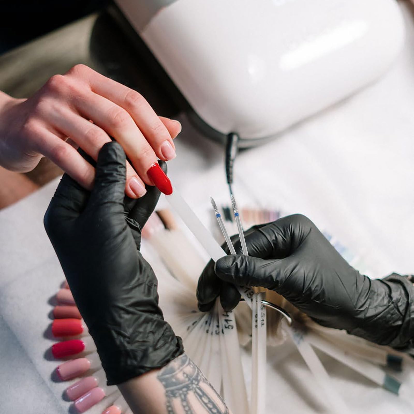 1 zestaw frezów do skórek - bezpieczna głowica obrotowa z węglika spiekanego do czyszczenia pod paznokciami - frez do rosyjskiego manicure do usuwania martwego naskórka