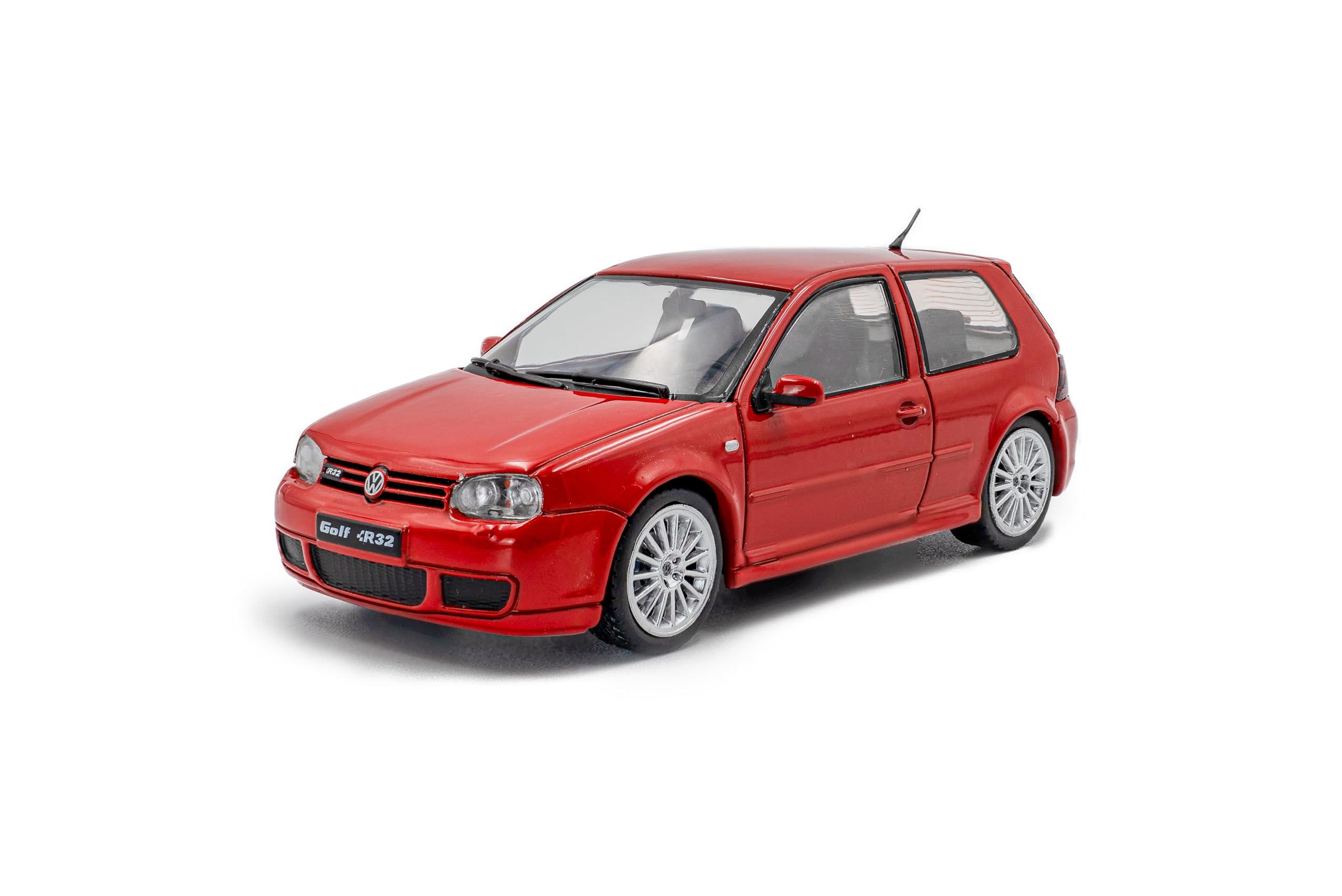 1:43 Volkswagen Golf IV R32 Tornado Red 2003