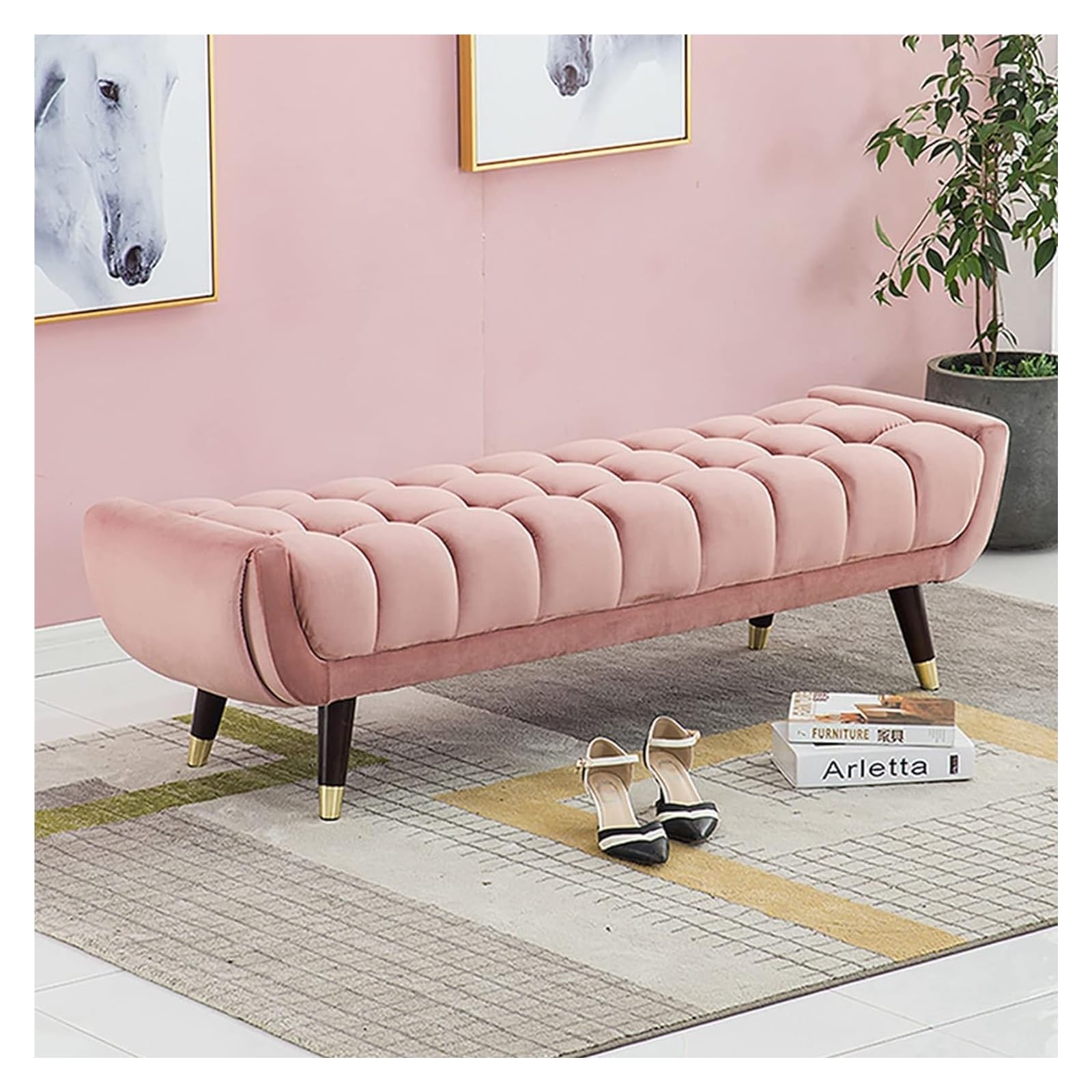 Tabouret ottoman en velours rose luxueux et capitonné pour bout de lit