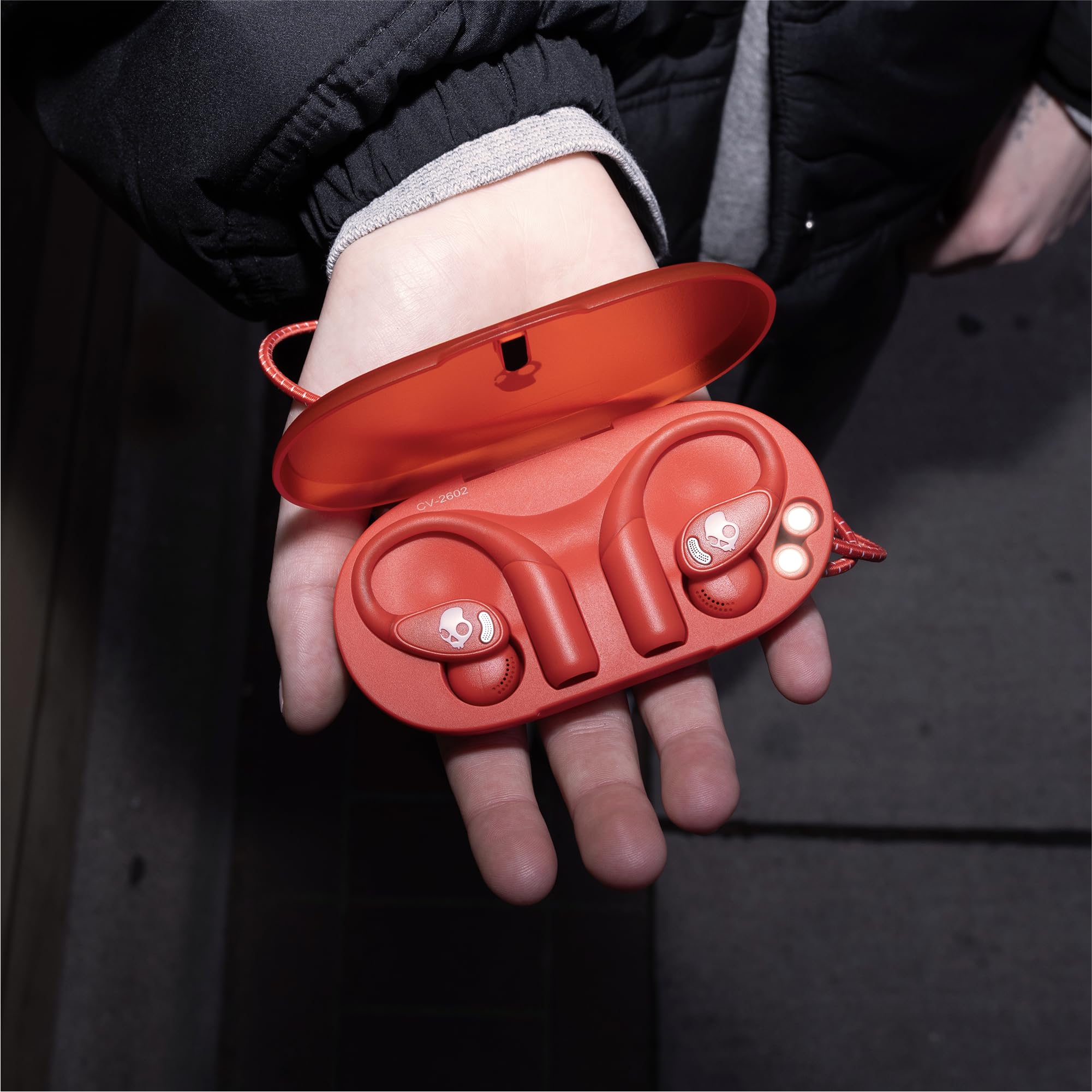 Skullcandy Push 540 Open Auriculares Open Ear Inalámbricos Bluetooth Resistentes al Agua y al Sudor, 42 Horas de Autonomía, Banda Magnética Separable, Ajuste Seguro - Rojo