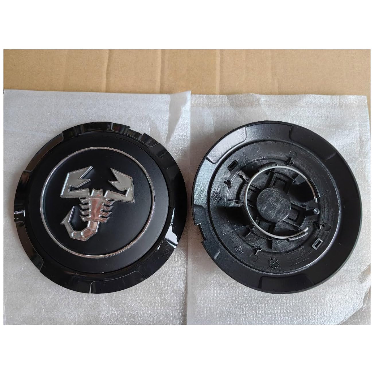 4 Pezzi Auto Coprimozzi per Abarth 500 595 695 Coppa Coppone 133 mm Ruota Coperchio Cerchione Coperture Hub Center cap Cerchioni Copertura Tappi Coprimozzo,A