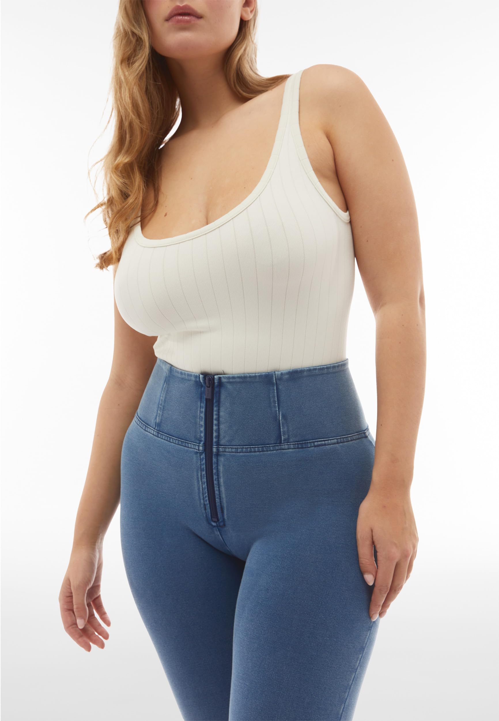 FREDDY WR.UP Jeggings Push up WR.UP® 7/8 Super Skinny w organicznej koszulce