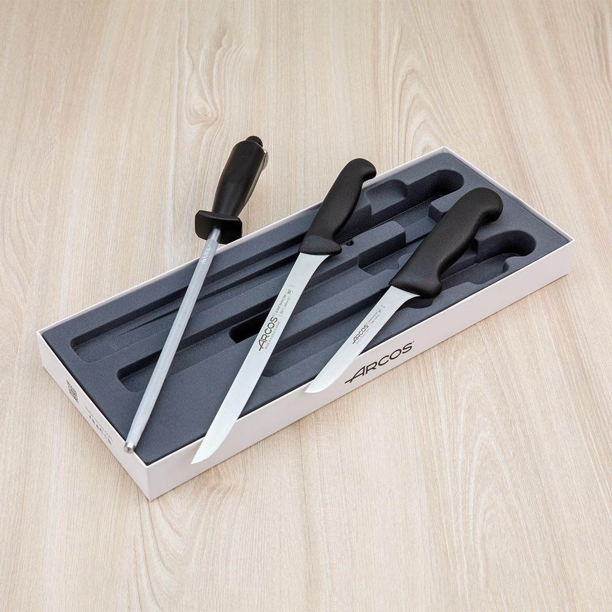 Arcos Set Jamonero 3 Pièces - Couteau à Jambon, Désosseur, Fusil à Aiguiser avec Étui - Acier Inoxydable NITRUM, Manche Ergonomique - Série 2900