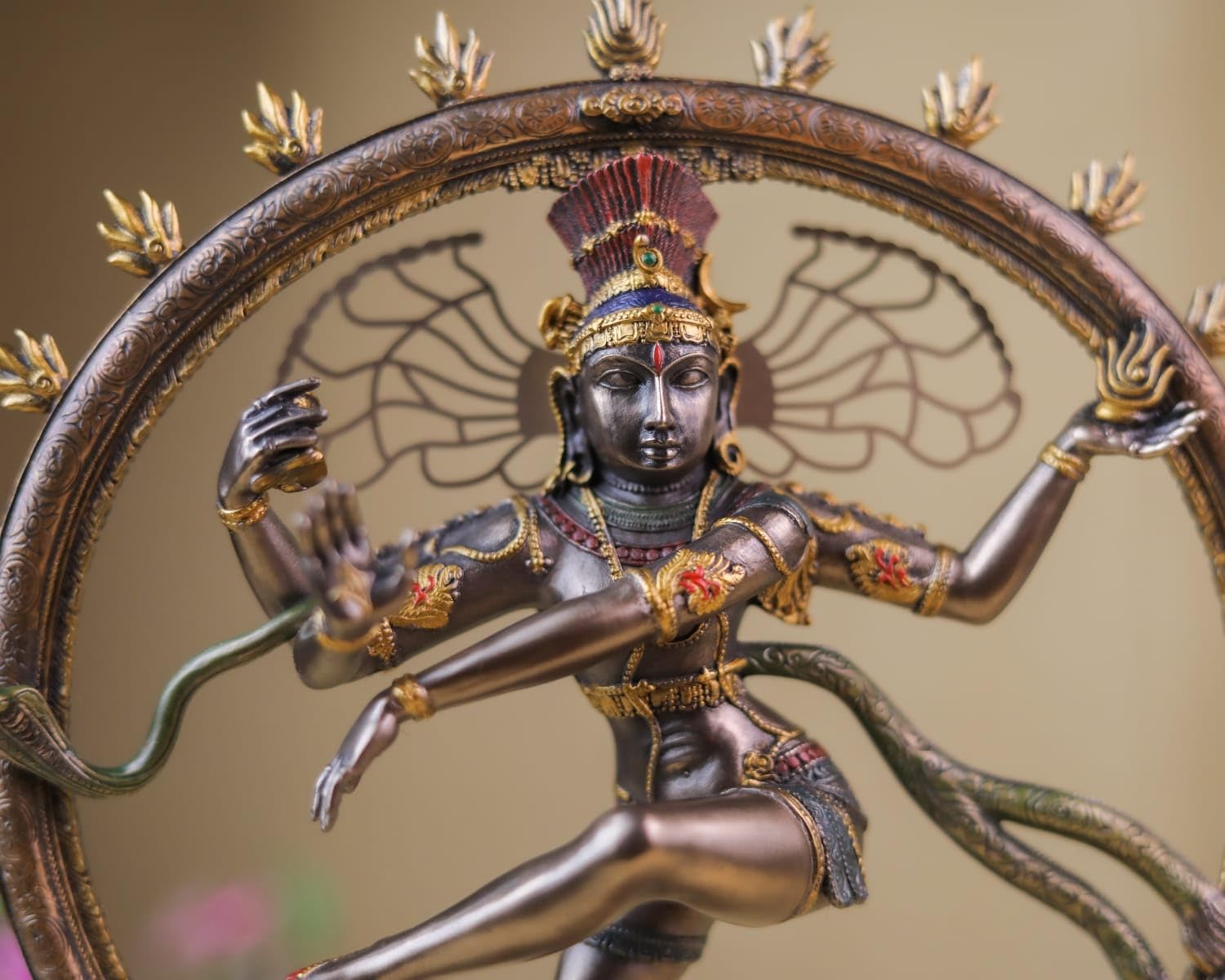 Statua Nataraja, statua di Shiva Nataraja in bronzo legato, 25,4 cm, maestosa Shiva in posa da ballo, ideale per la decorazione della casa, Lord Shiva nella danza cosmica, perfetta per la