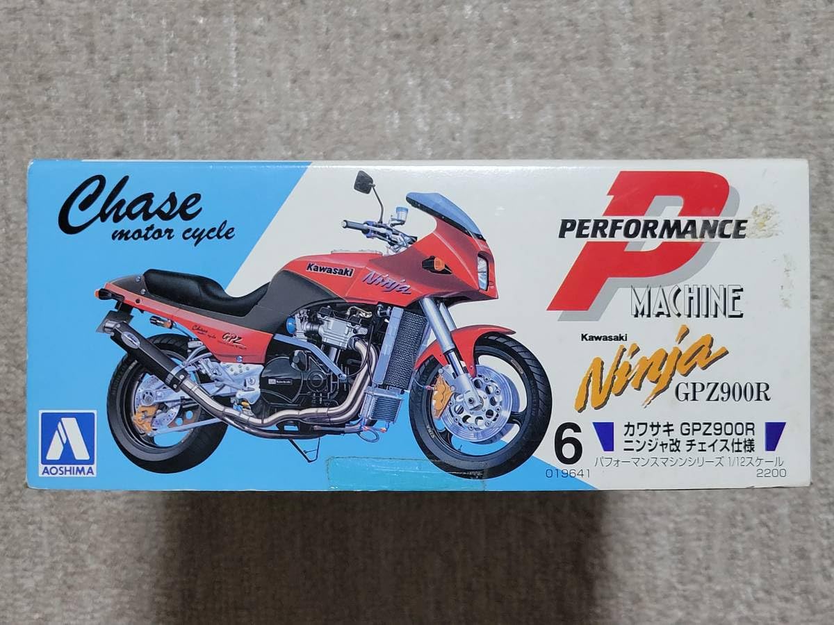Amazon.co.jp: アオシマ 1/12 カワサキ GPZ900R ニンジャ改 チェイス