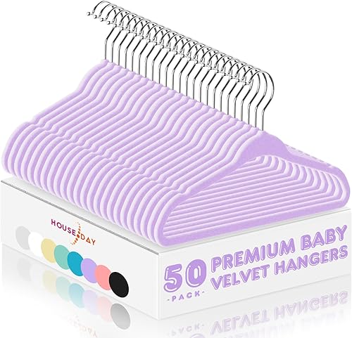 HOUSE DAY Perchas de terciopelo para bebé, paquete de 50 perchas infantiles de alta calidad para ropa de bebés, bebés y niños pequeños, perchas de