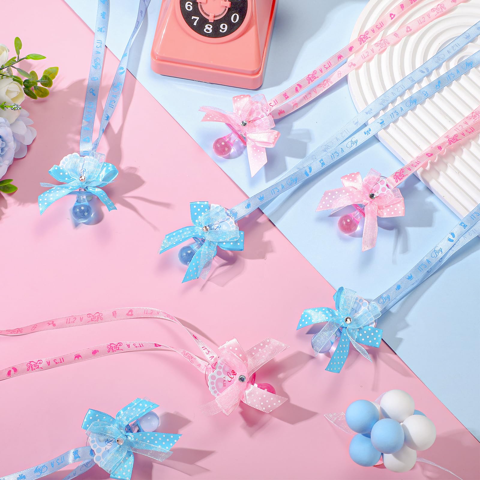 XunYee 36 collares para chupete de baby shower, lindos pies, acrílicos, revelación de género, collar de chupete para decoración de baby shower, revelación de género, mesa de distribución de fiestas,