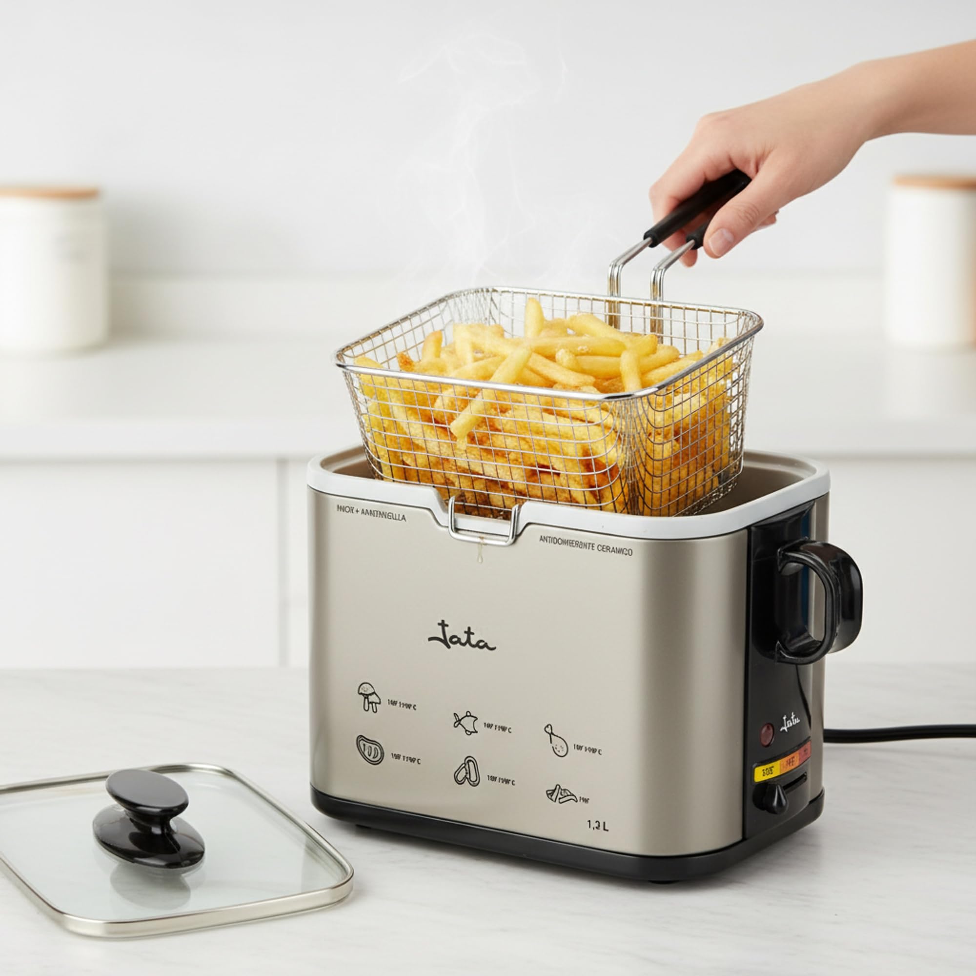 Jata - FR326E - Friteuse, 1000 watts, Couleurs Noir / Argent, 1.3L