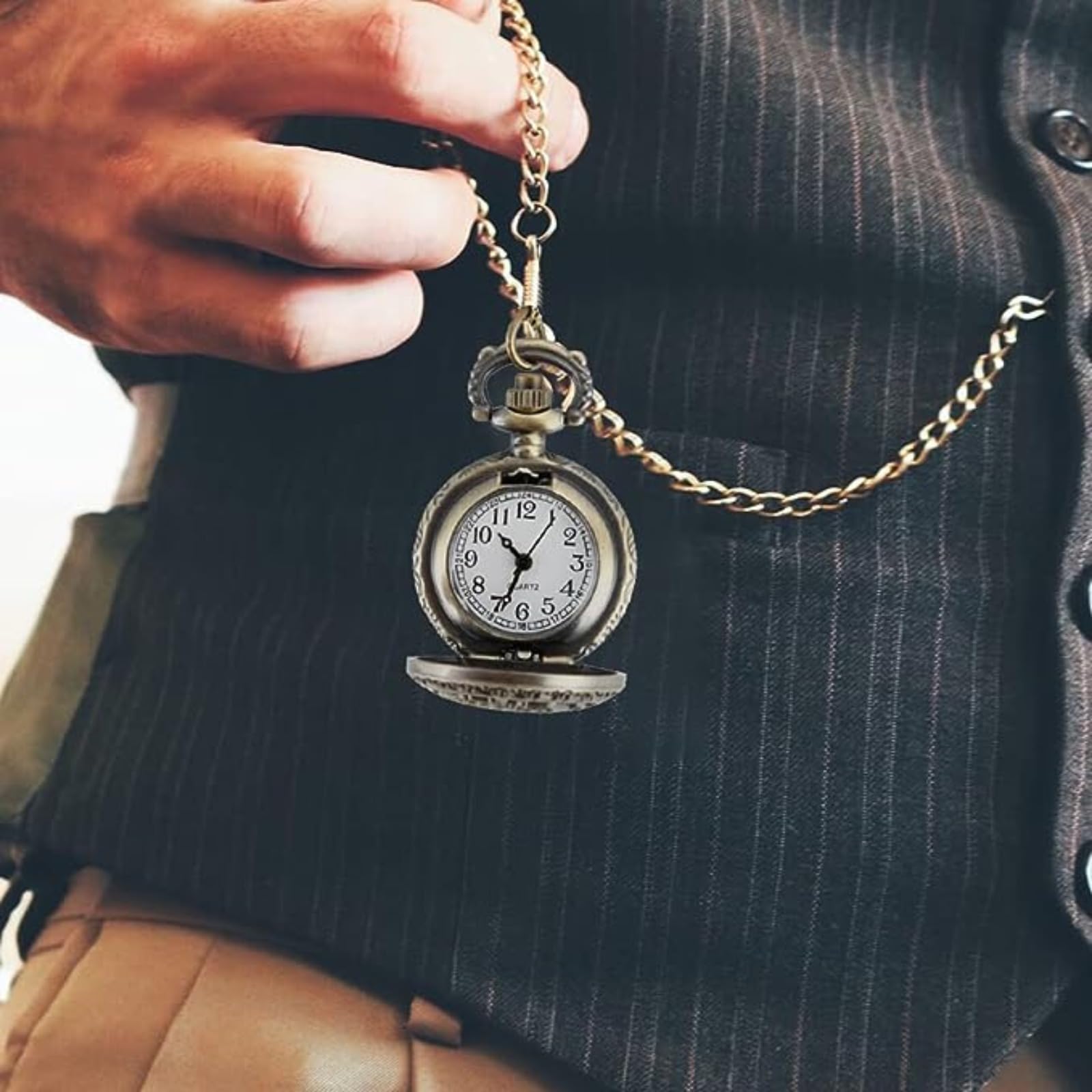 Orologio da tasca al quarzo con scudo, orologio da tasca da uomo, numeri romani, catena, regalo