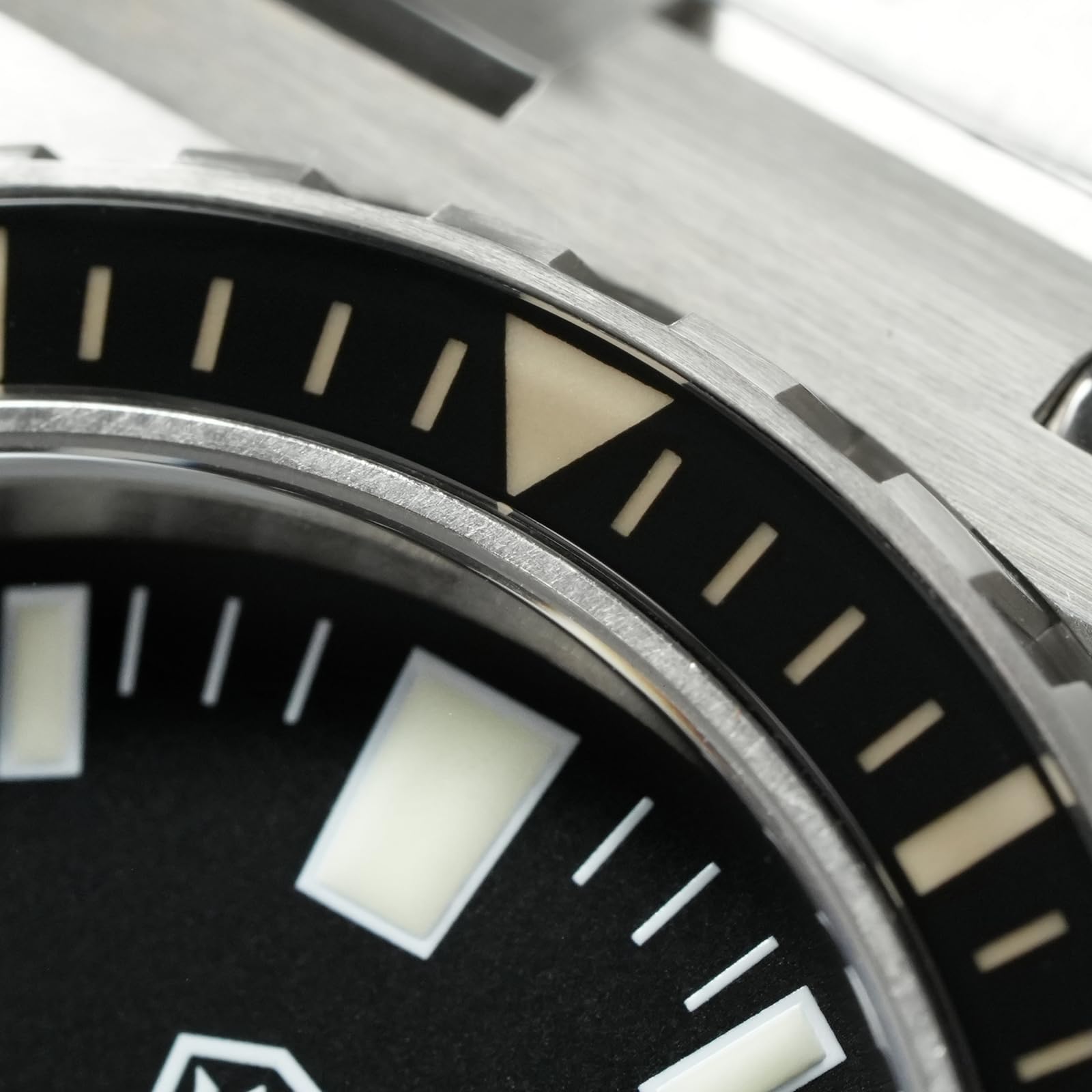 watchdives WD0017 Reloj de Buzo de Cuarzo para Hombre, VH31 Barrido Segundos / RD515 Movimiento, Cristal de Zafiro, Bisel de Zafiro Totalmente Luminoso, Resistente al Agua 200M Reloj Deportivo de