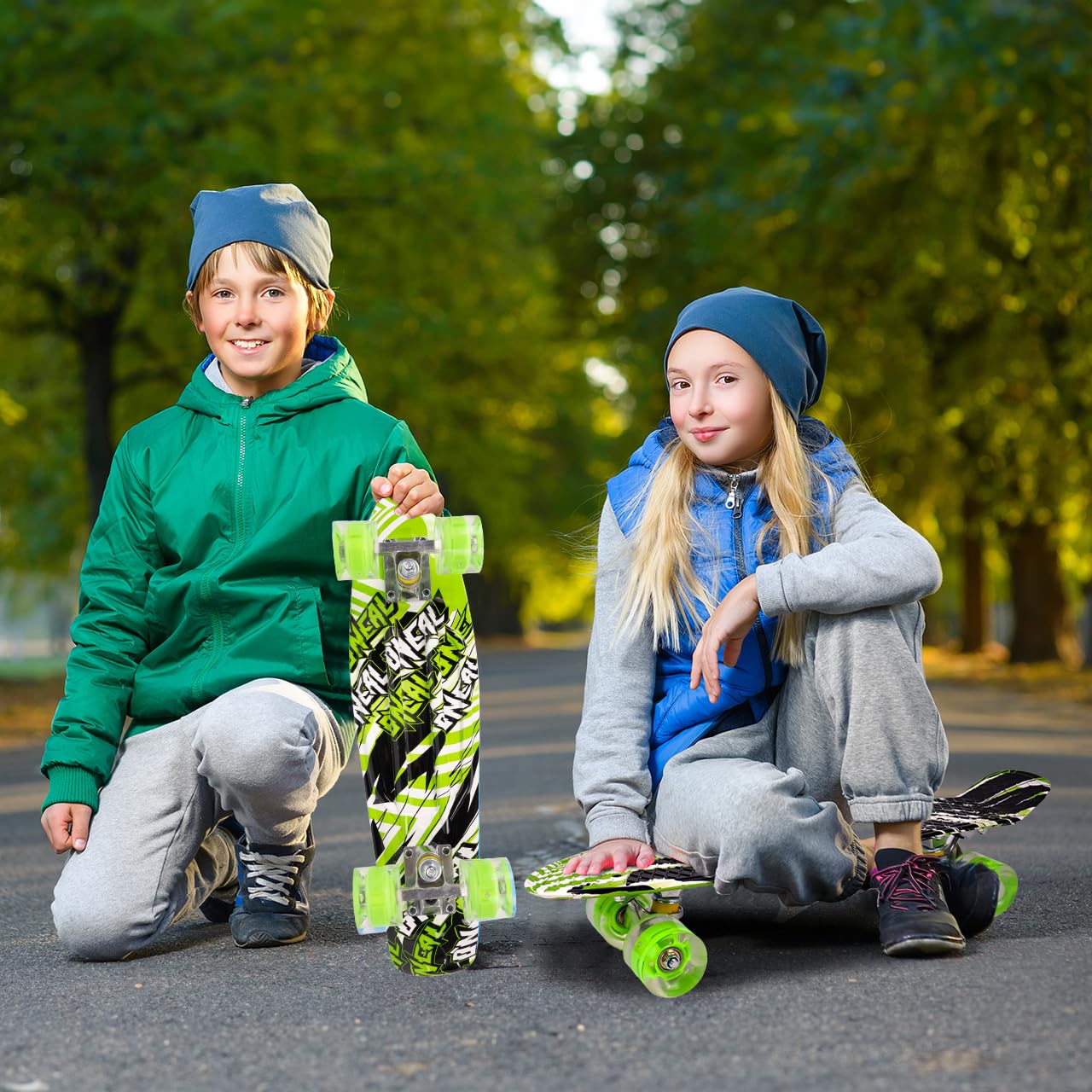 Malplay Mini Skateboard mit Leuchtende RGB LED-Räder | 22" Cruiser Board für Kinder und Jugendliche | Kinderskateboards | Gute Wahl für Anfänger | ab 6 Jahre | 56cm | Grün