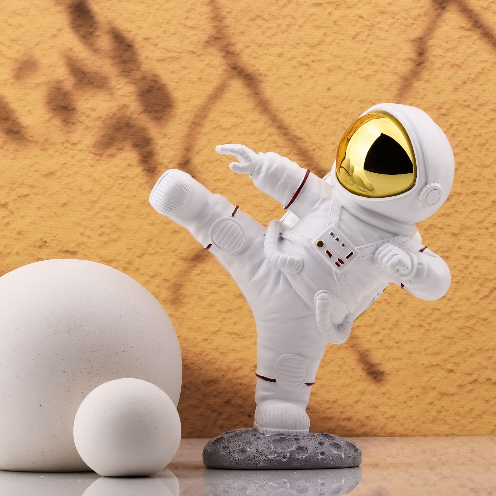 Amazon.co.jp: 宇宙飛行士の置物 宇宙飛行士の装飾 カンフー 宇宙飛行