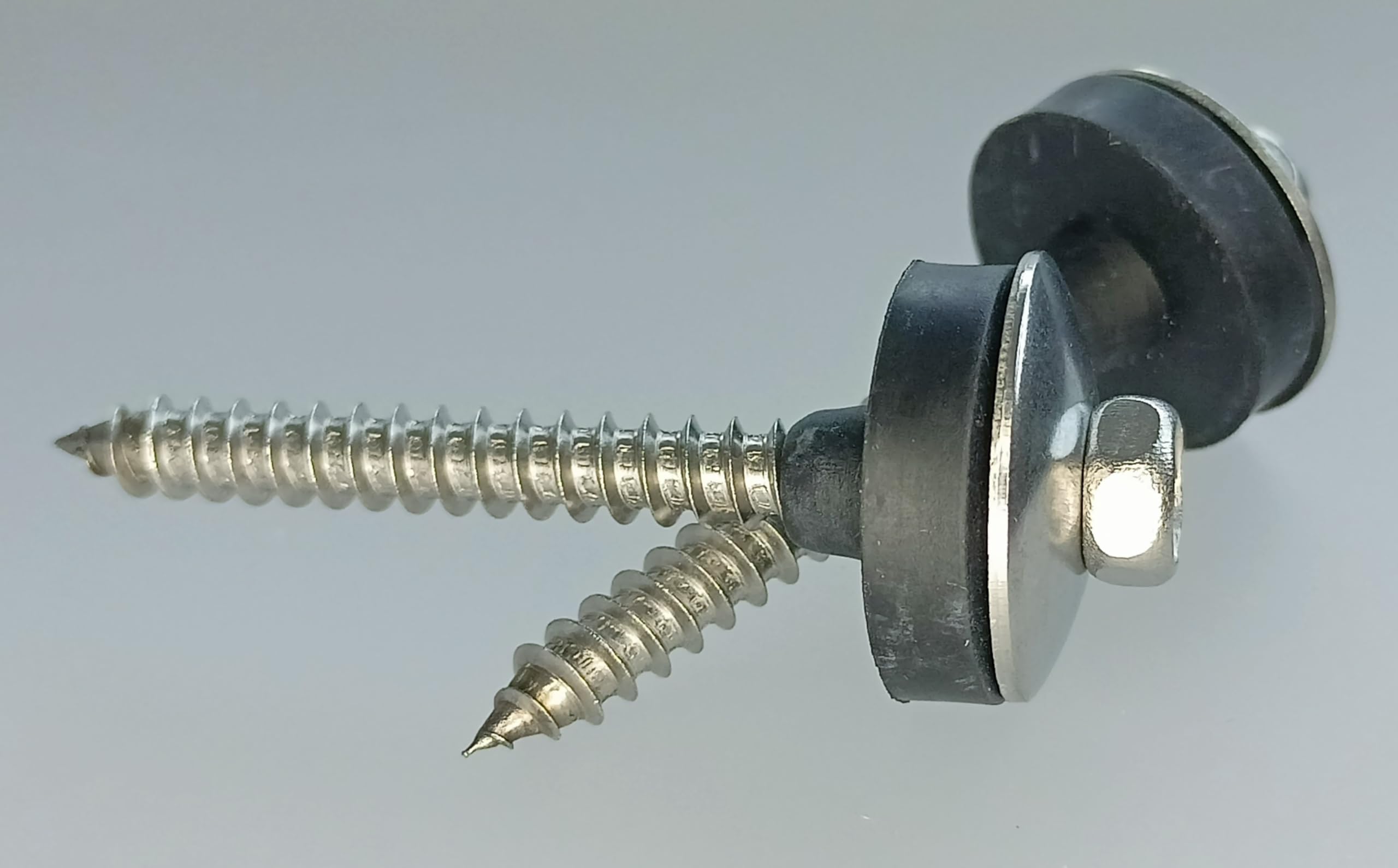 100 Stk. Spezial-Edelstahl-Schrauben PID Typ A für Holzunterkonstruktion mit Spitze D 6,5x 64mm incl. großer Edelstahl-Unterlegscheibe U25 und weichmacherfreier EPDM-Pilzdichtung