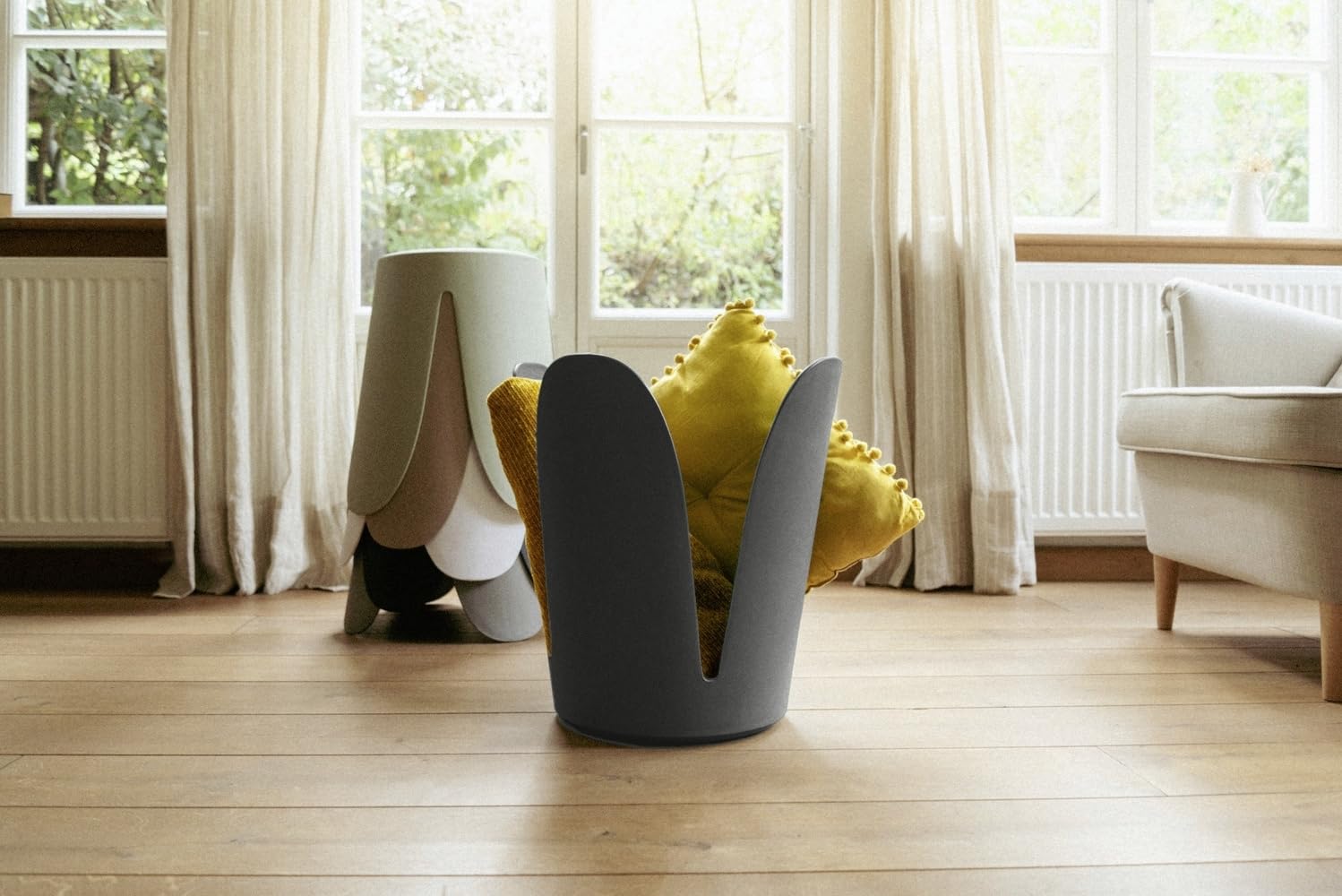 WENKO Comiso taboret łazienkowy, obciążenie do 180 kg, z wyściełanym siedziskiem i antypoślizgowymi nóżkami, Ø 44,5 x 46 cm, szary