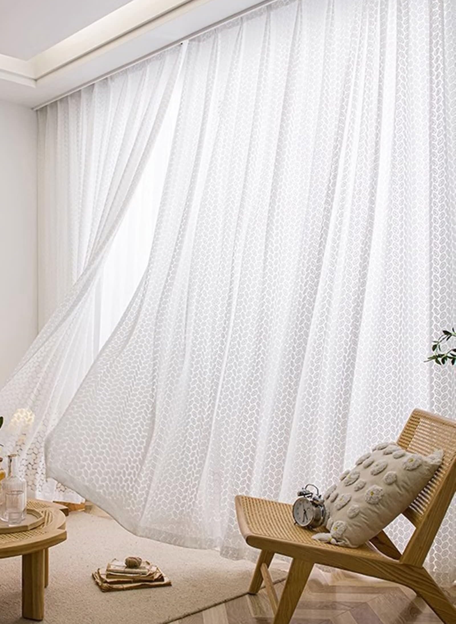 Beydodo Rideaux Voilage Salon Lot de 2, Rideau Transparent Chambre 102 x 183 Oeillet, Dentelle Blanche Brodée De Feuilles