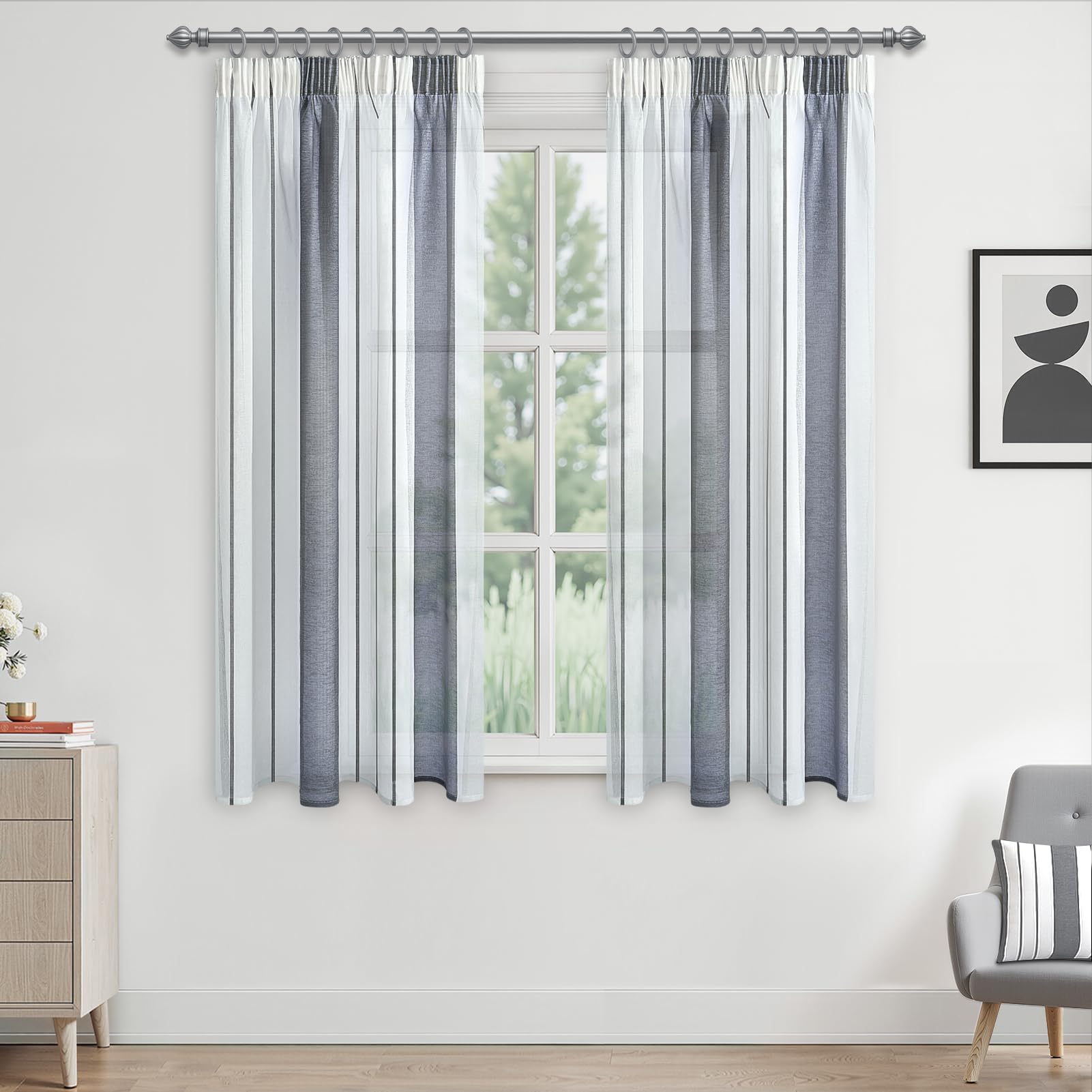 Rideau salon semi-transparent blanc et gris pour sublimer la lumière naturelle de votre chambre