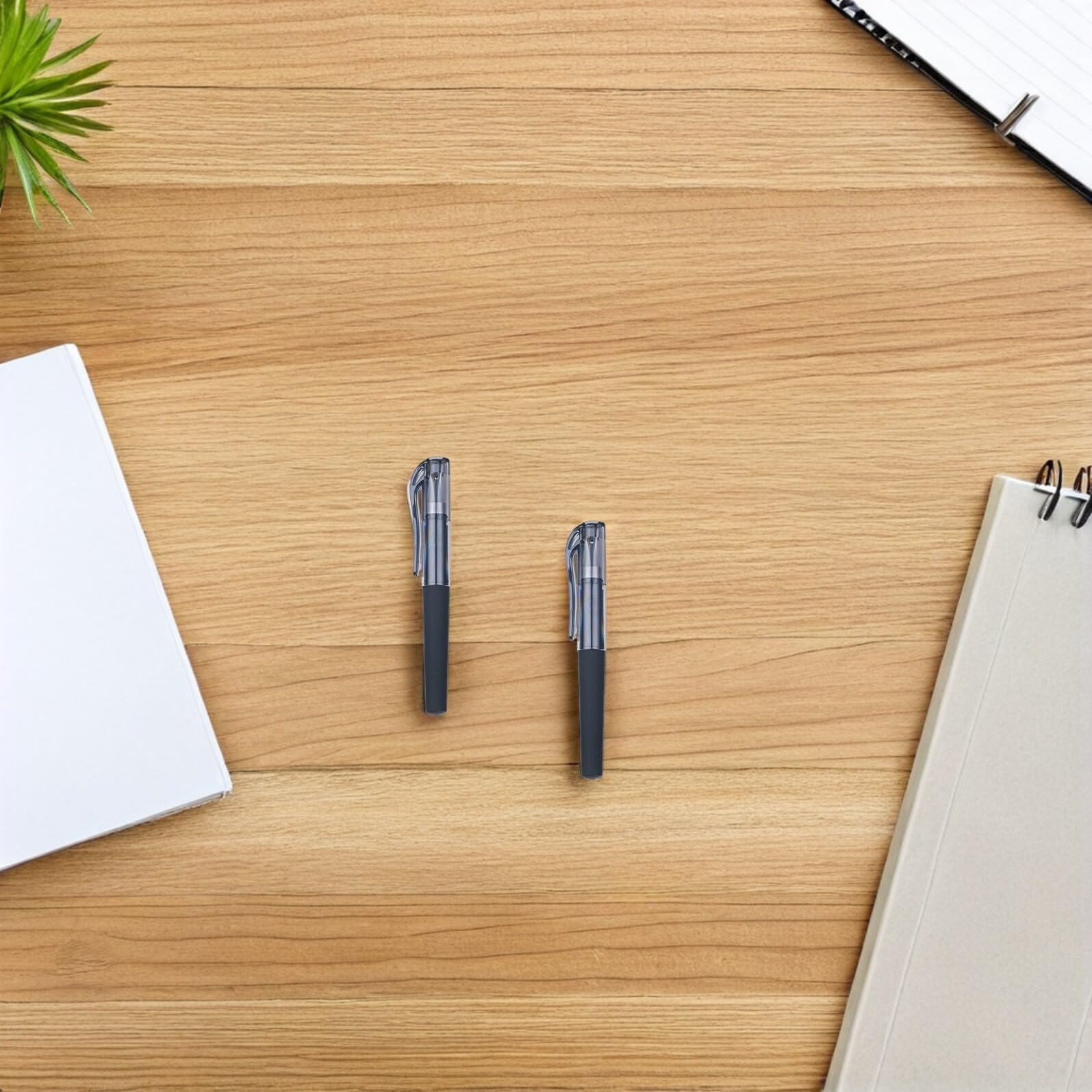 SECFOU Lot de 50 Stylos à Encre Gel Noire Stylo à Pointe Fine 0,5 Mm Format Court Capuchon Bureau et Voyage
