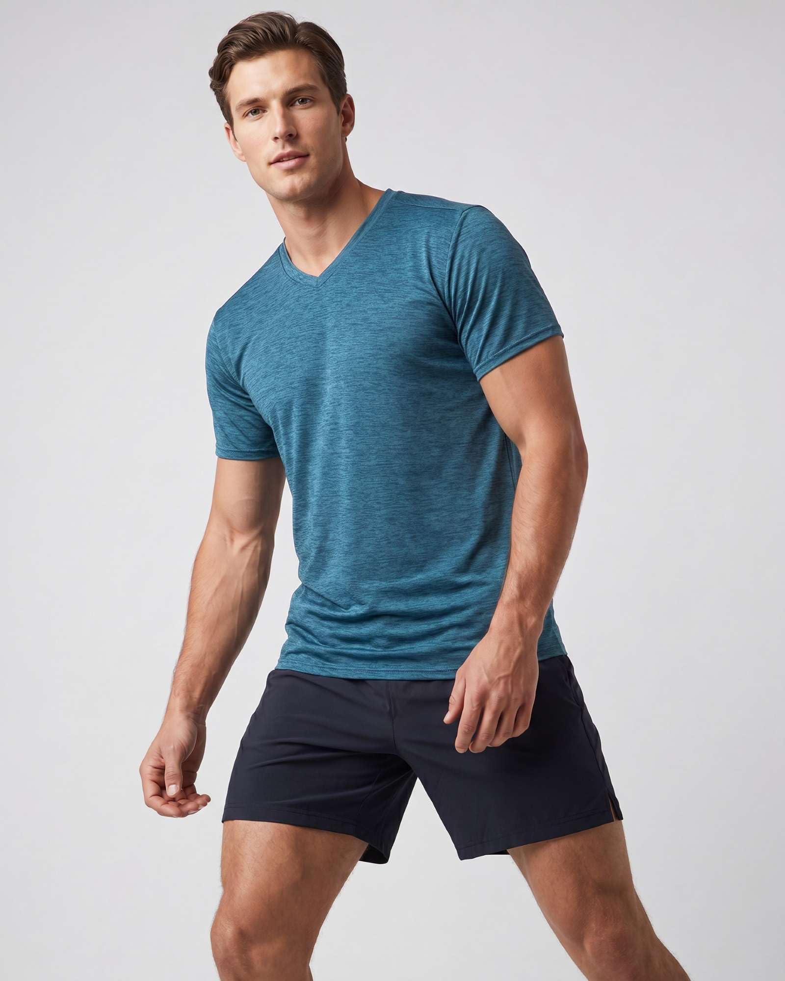 Real Essentials Paquete de 5: camiseta deportiva deportiva para hombre, con cuello en V, ajuste seco, absorbe la humedad