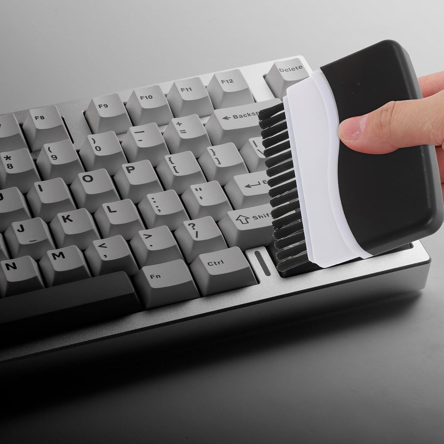 3pcs Dual-Head Keyboard and Phone Screen Cleaning Brush Set