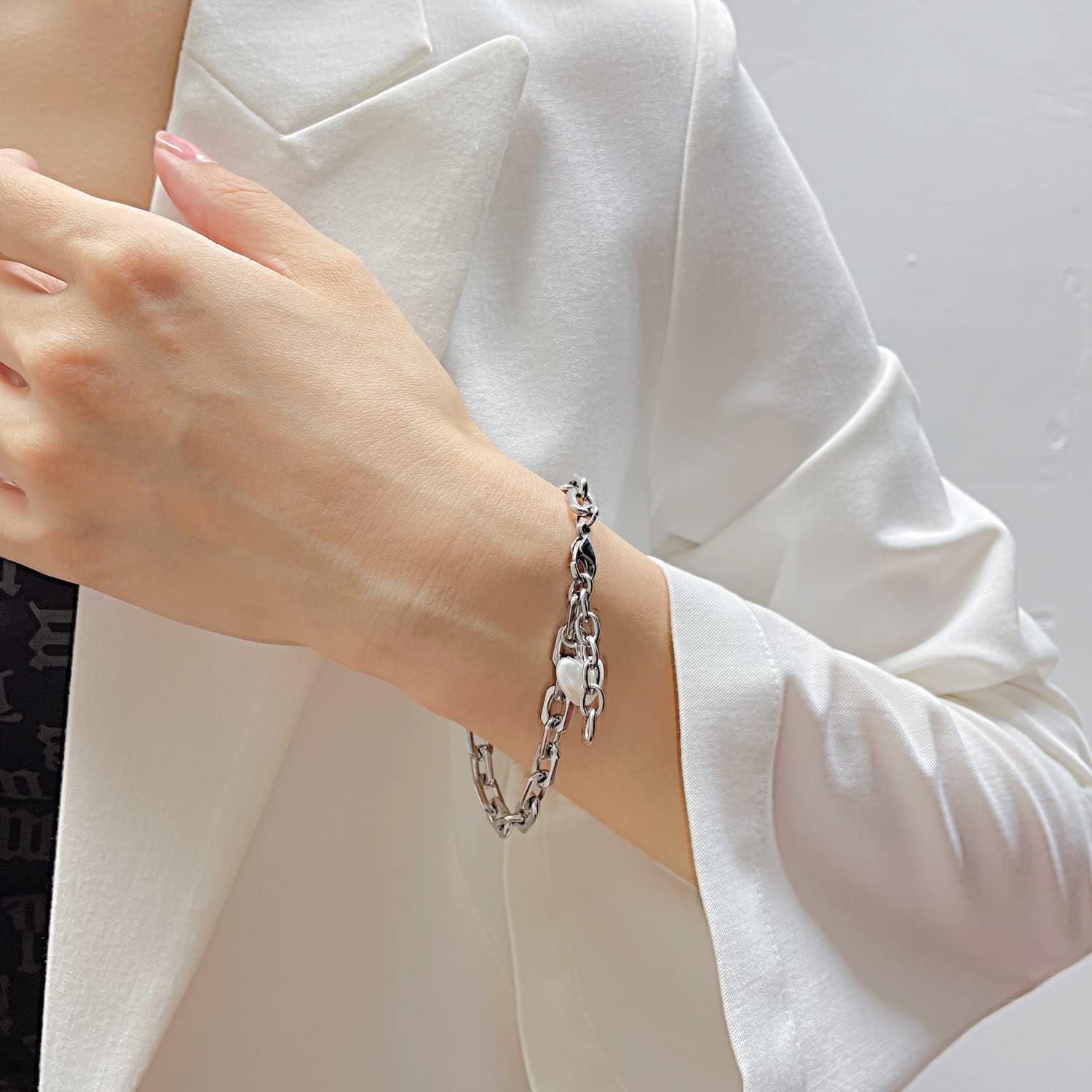 Womens Heart-shaped Pearl Pendant with Gold-plated Stainless Steel Bracelet - A Timeless Expression of Love | Personalized Gift ID, Chain or Cuff Bracelet for Lady