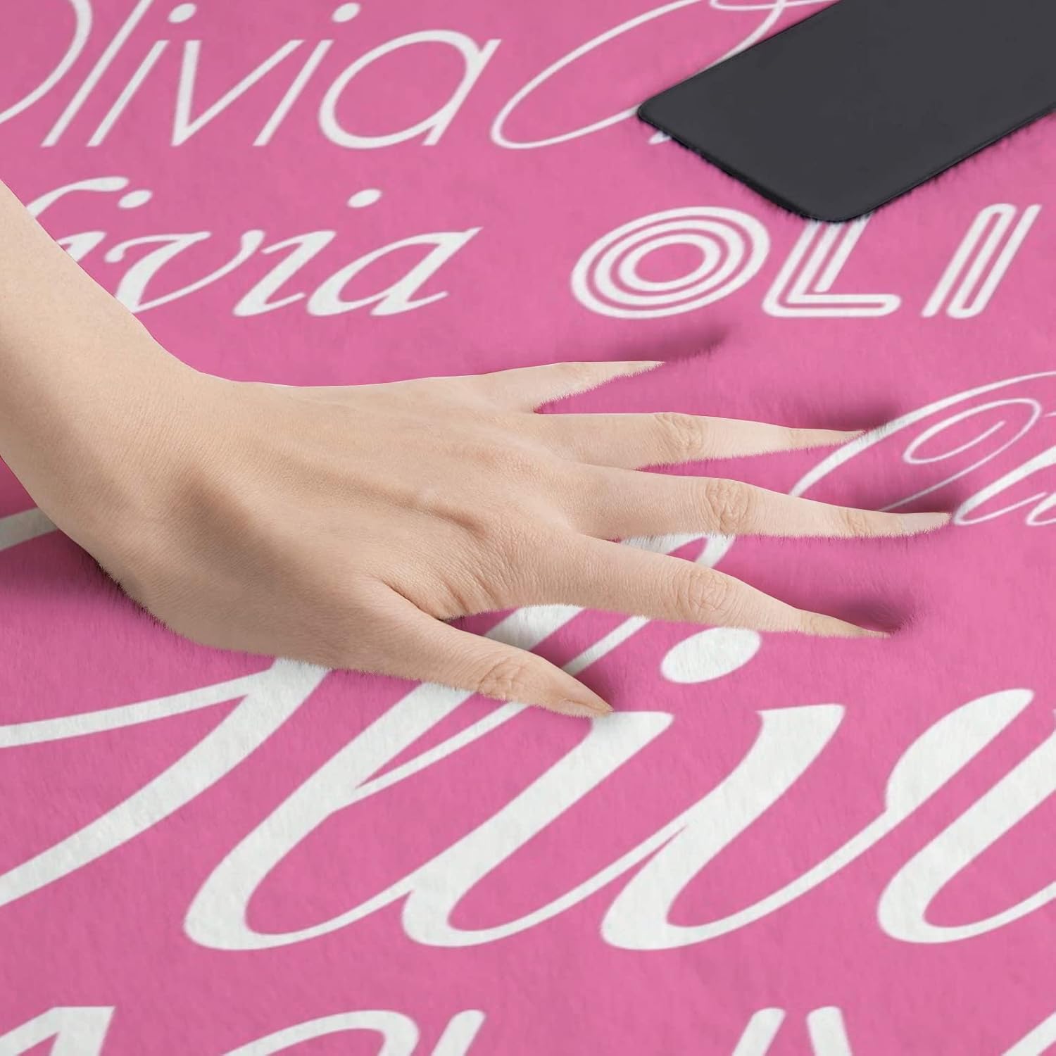 Custom Rug with Name Text Personalized Round Rugs Super Soft Faux Rabbit Fur Circular Rugs for Boys Girls Room Bedroom Home Decor