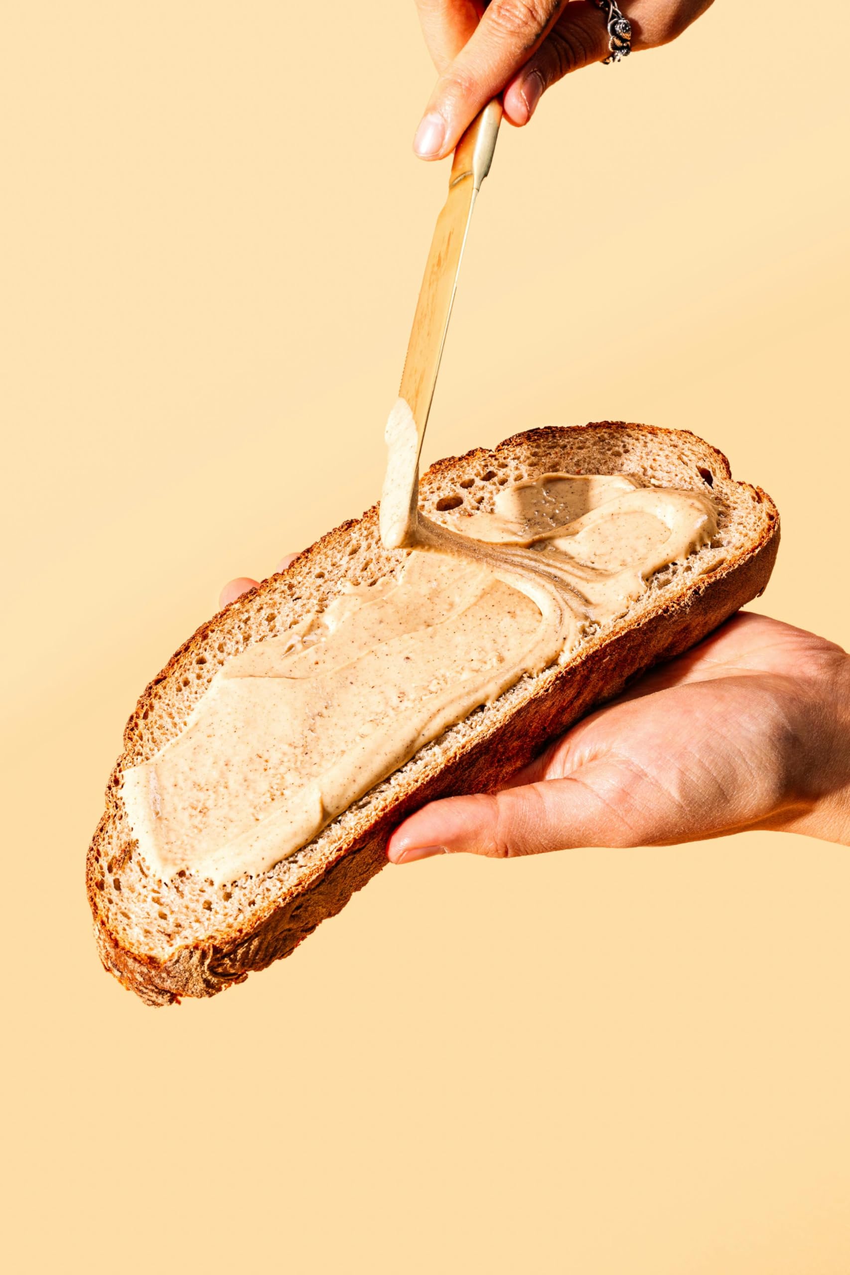 KoRo - Crema al banana bread bio “KoRo x Cucina Botanica” 500 g - vegan e bio - sul porridge, sul pane o a cucchiaiate