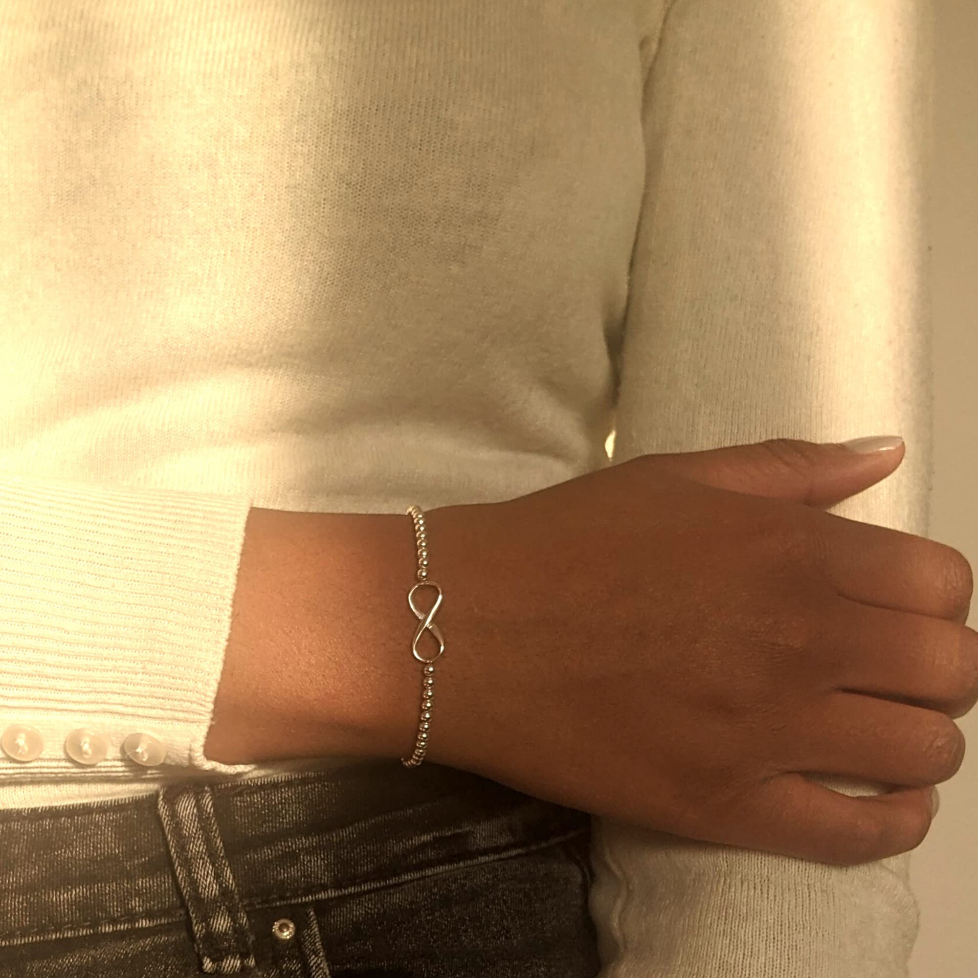Silverly Infinity-Armband aus 925er Sterlingsilber für Damen | Kugelperlenarmbänder | Verstellbares Stretcharmband für die Meisten Handgelenkgrößen | Freundschaftsgeschenke für Frauen
