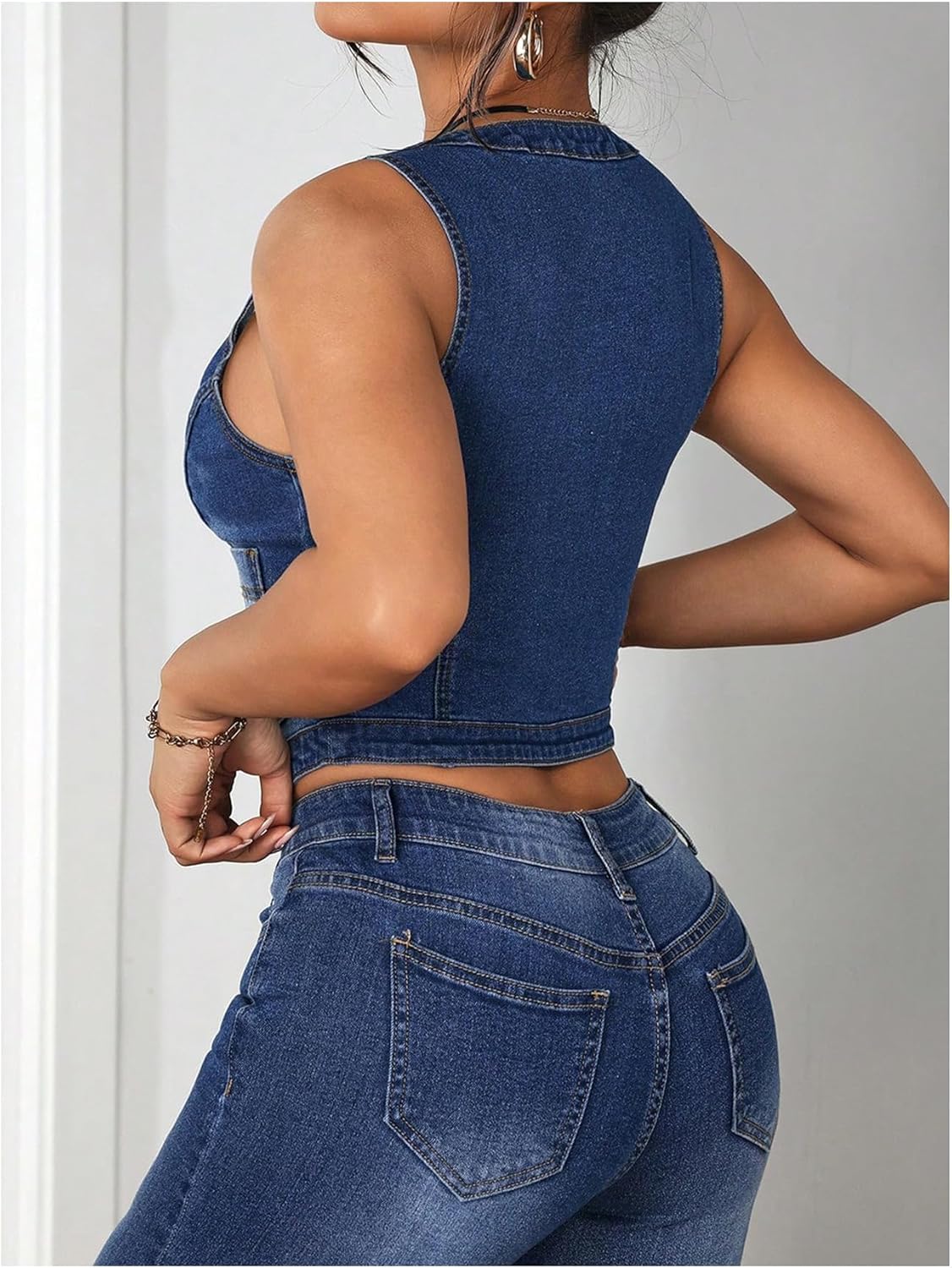 Floerns Women's Plus Size Button Down Denim Vest Sleeveless Scoop Neck Cropped Corset - Image 3