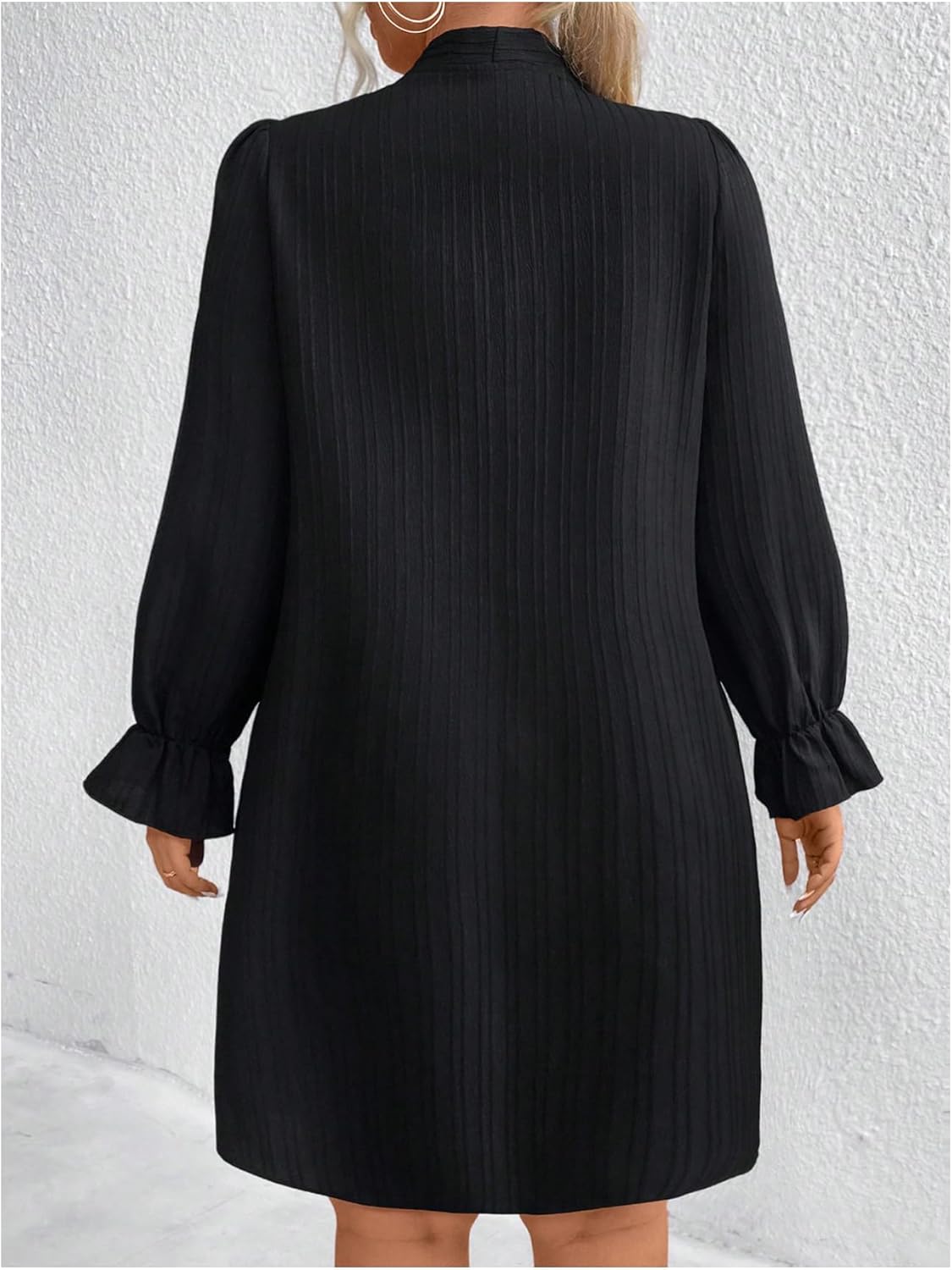 WDIRARA Women's Plus Size Pearl Beaded Tie Neck Long Sleeve Casual Work Short Dress