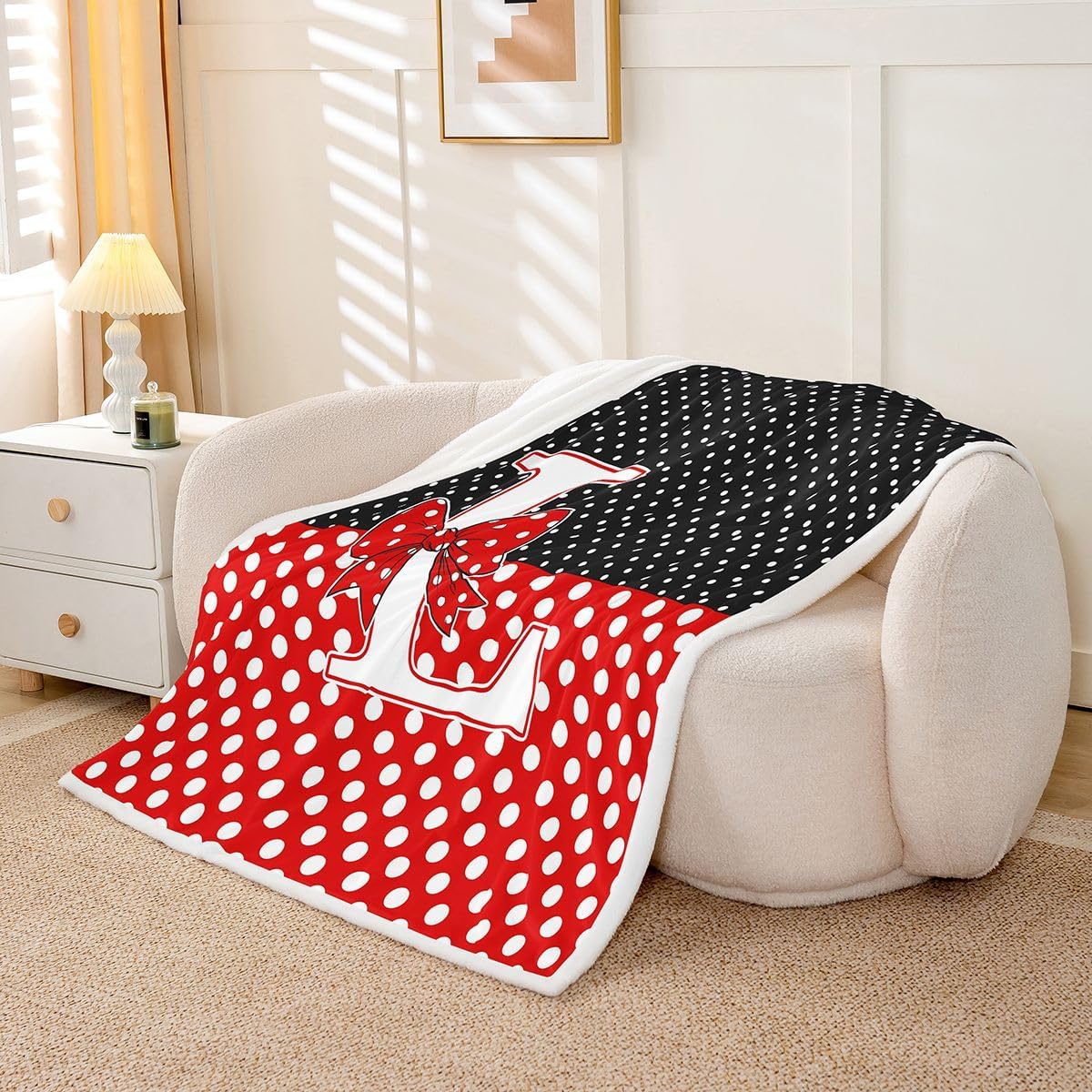 Feelyou Cute Bow Fleece Throw Blanket Kawaii Bowknot Sherpa Blanket for Kids Plush Fuzzy Princess Bowknot Twin 60"x80" Dots Print for Bed Couch Chair Living Room Personalized Initial L Bedroom Decor