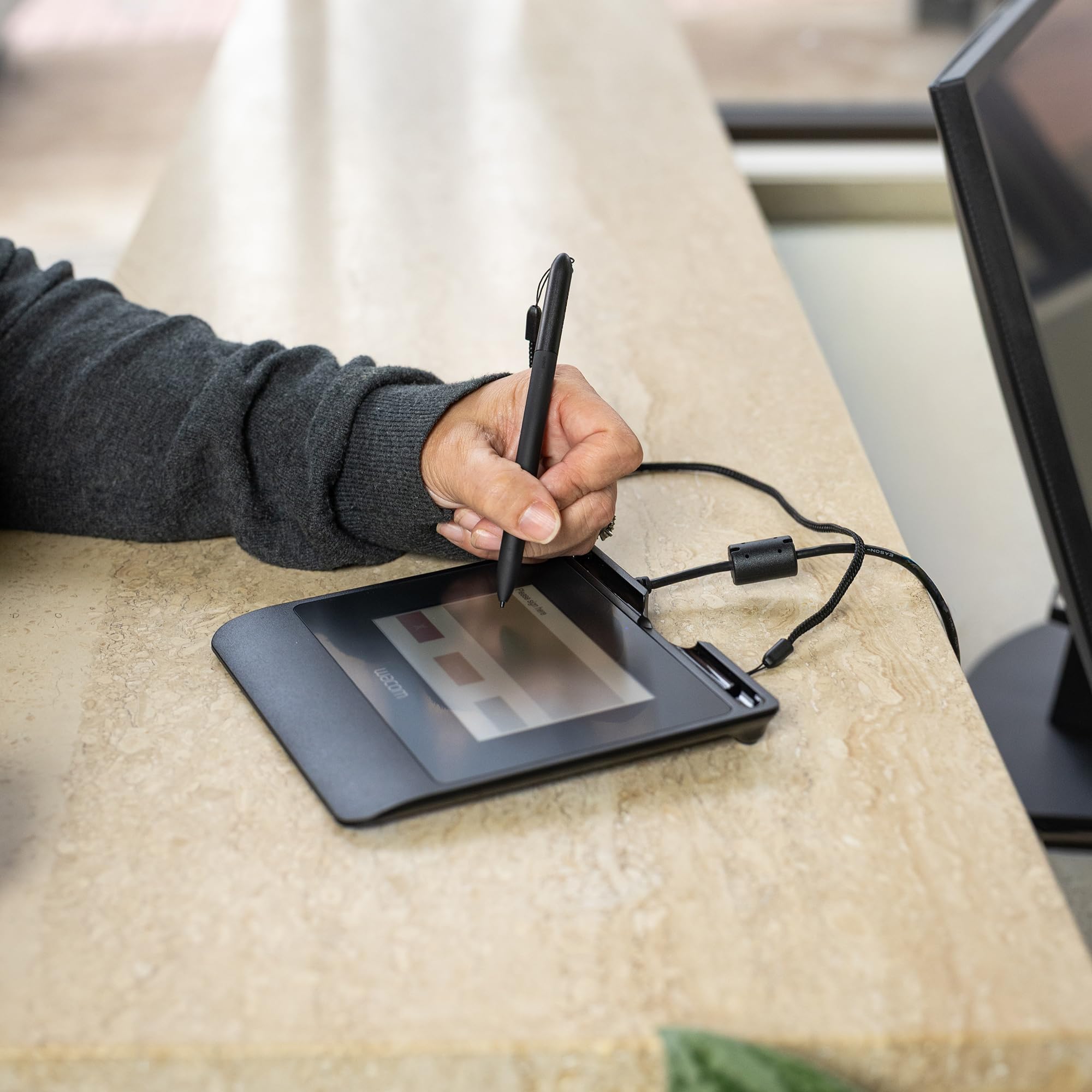 Wacom Signature Set with Reflective Colour 5 Inch LCD STU-540 Pad