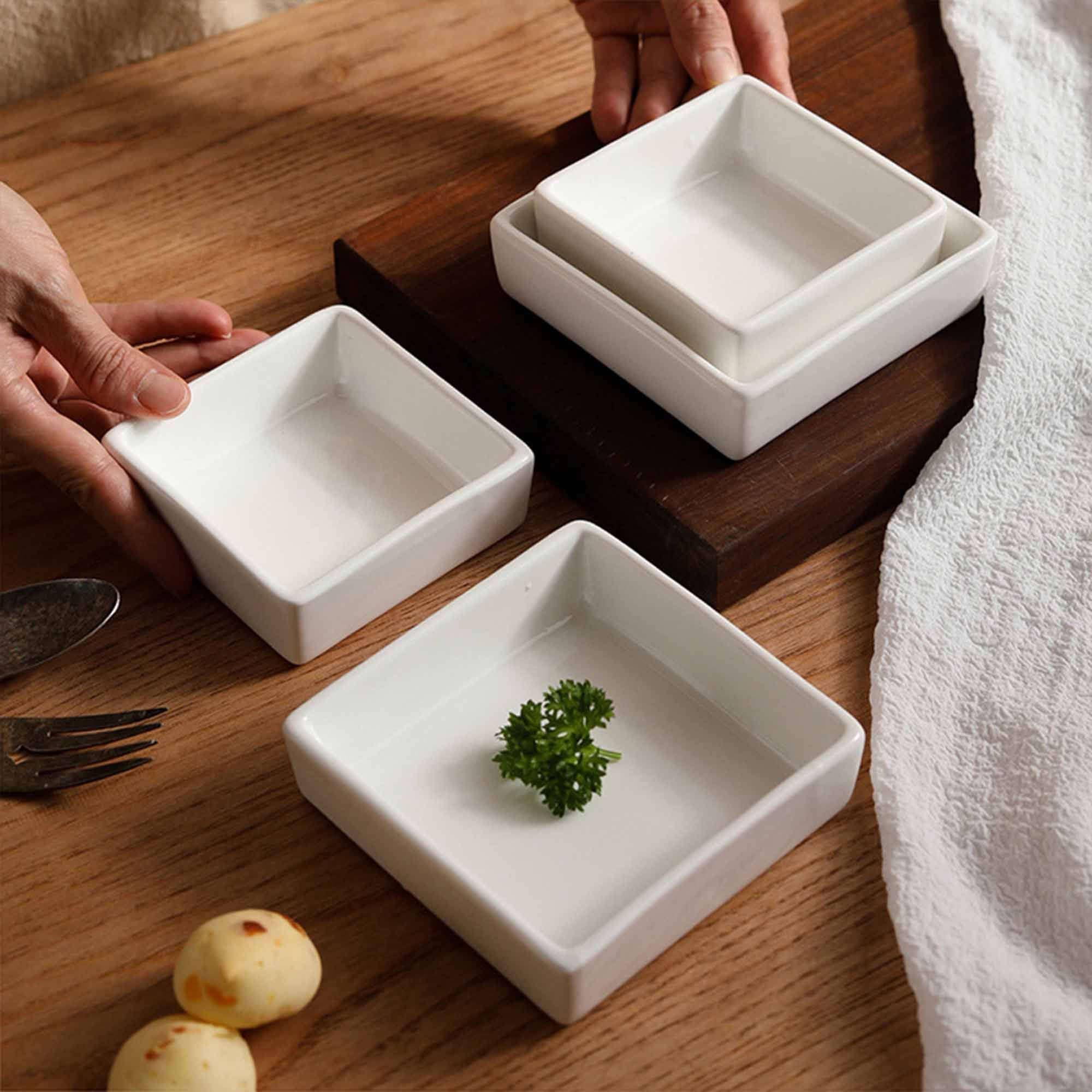 Dipschalen-Set für Sojasauce, Keramik-Dipschalen, Saucenschalen, Tapasschalen, Schalenset mit Blumenmuster für Desserts, Snacks, Weiß, 9 cm, 2er-Set (Weiß, 9 cm, 2er-Set)