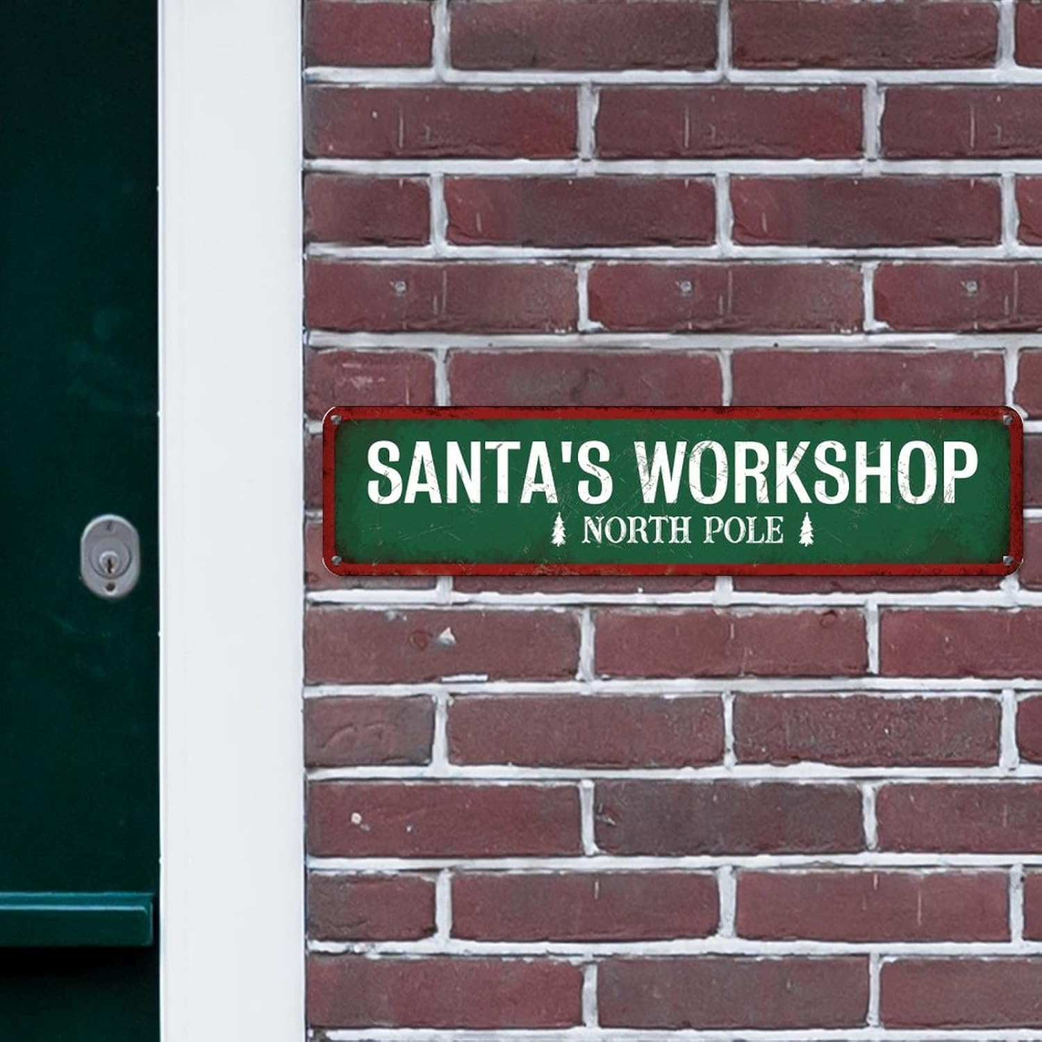 Personalized Santa's Workshop North Pole Street Sign Welcome Christmas Metal Sign Christmas Decorations Metal Tin Sign Vintage Indoor & Outdoor Decor for Home Man Cave Gate Garden Bars Cafes 24x6in