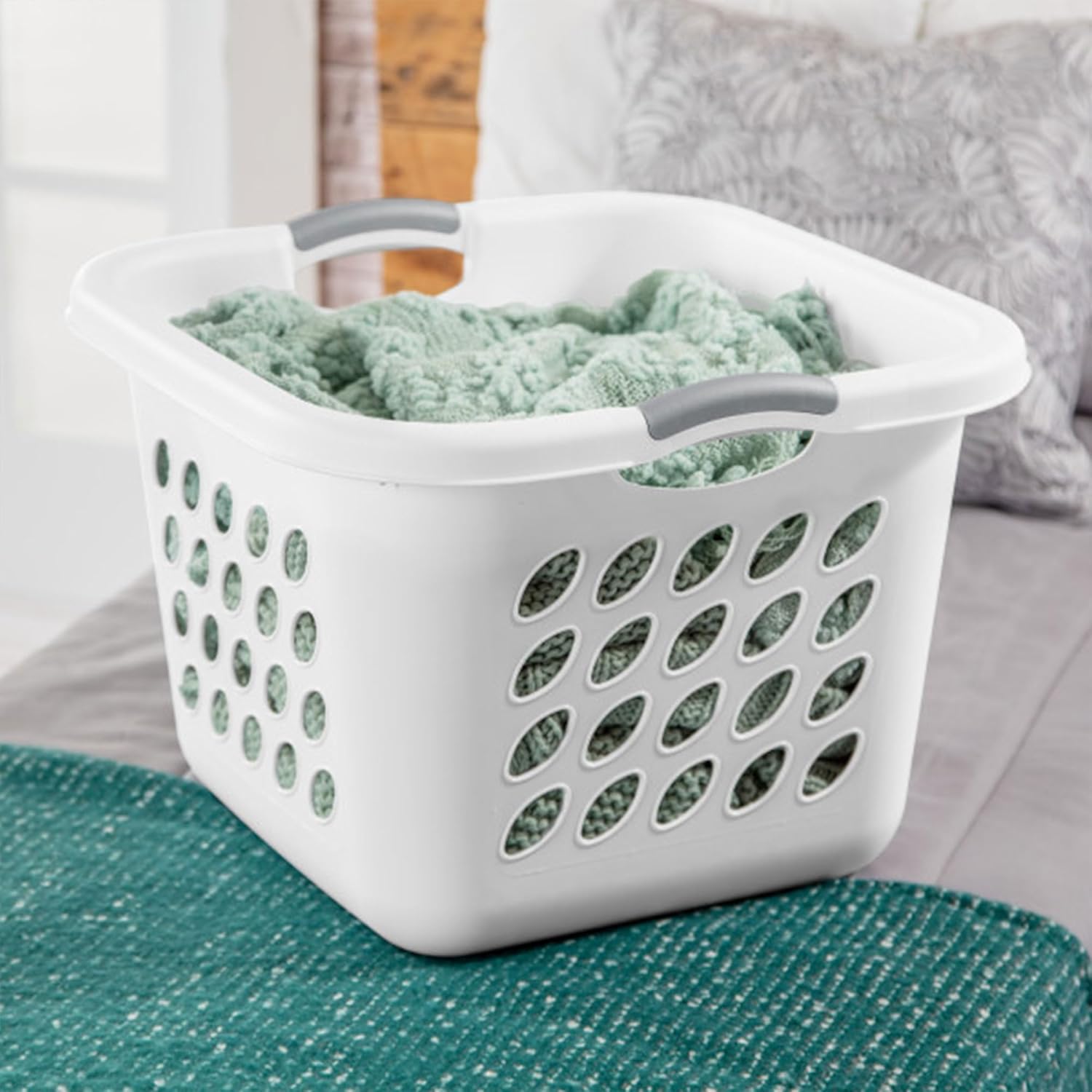 Sterilite 12178006 Laundry Basket, 19", White (Pack of 1)