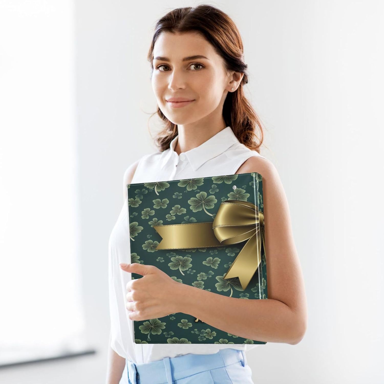 St. Patrick's Day Shamrock Bow 3 Ring Binders, 1.5” Round Ring Binders with Clipboard - Letter Size, 3 Interior PVC Clear Pockets & Anti-Slip Clip for Office School Supplies, 2PCS