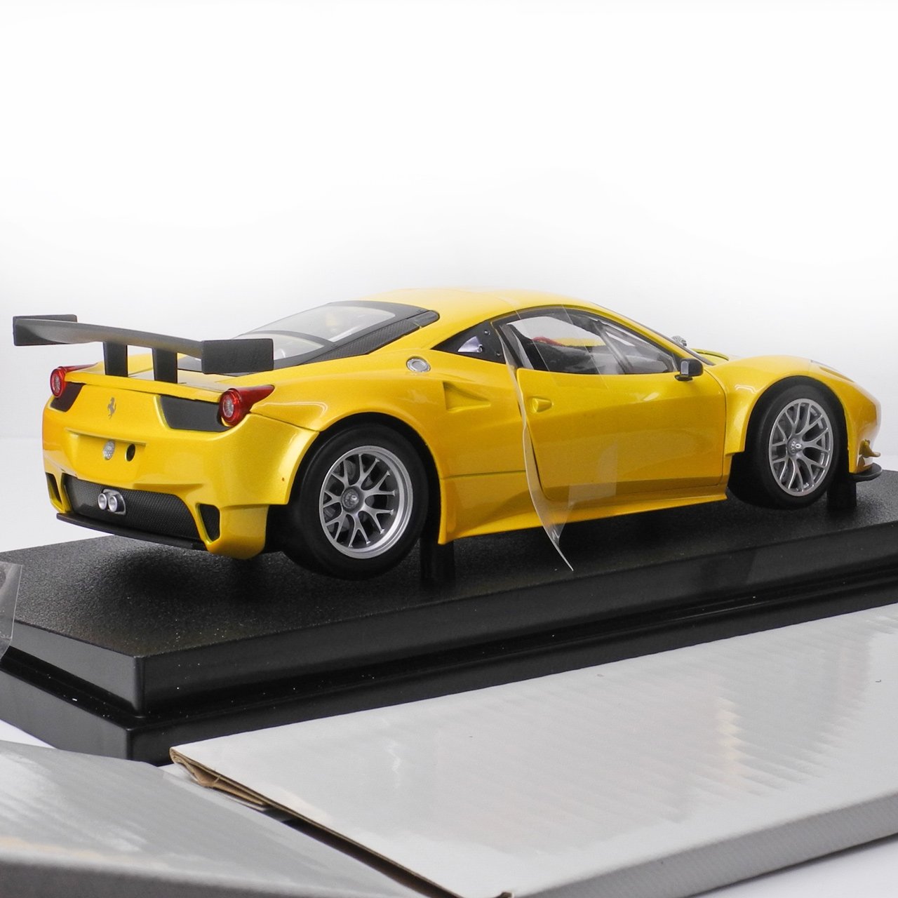 ホットウィール 1/18 FERRARI 458 ITALIA GT2 Hot Wheels Bcj78 Ferrari 458 Italia Gt2 Yellow 1-18 Diecast Car