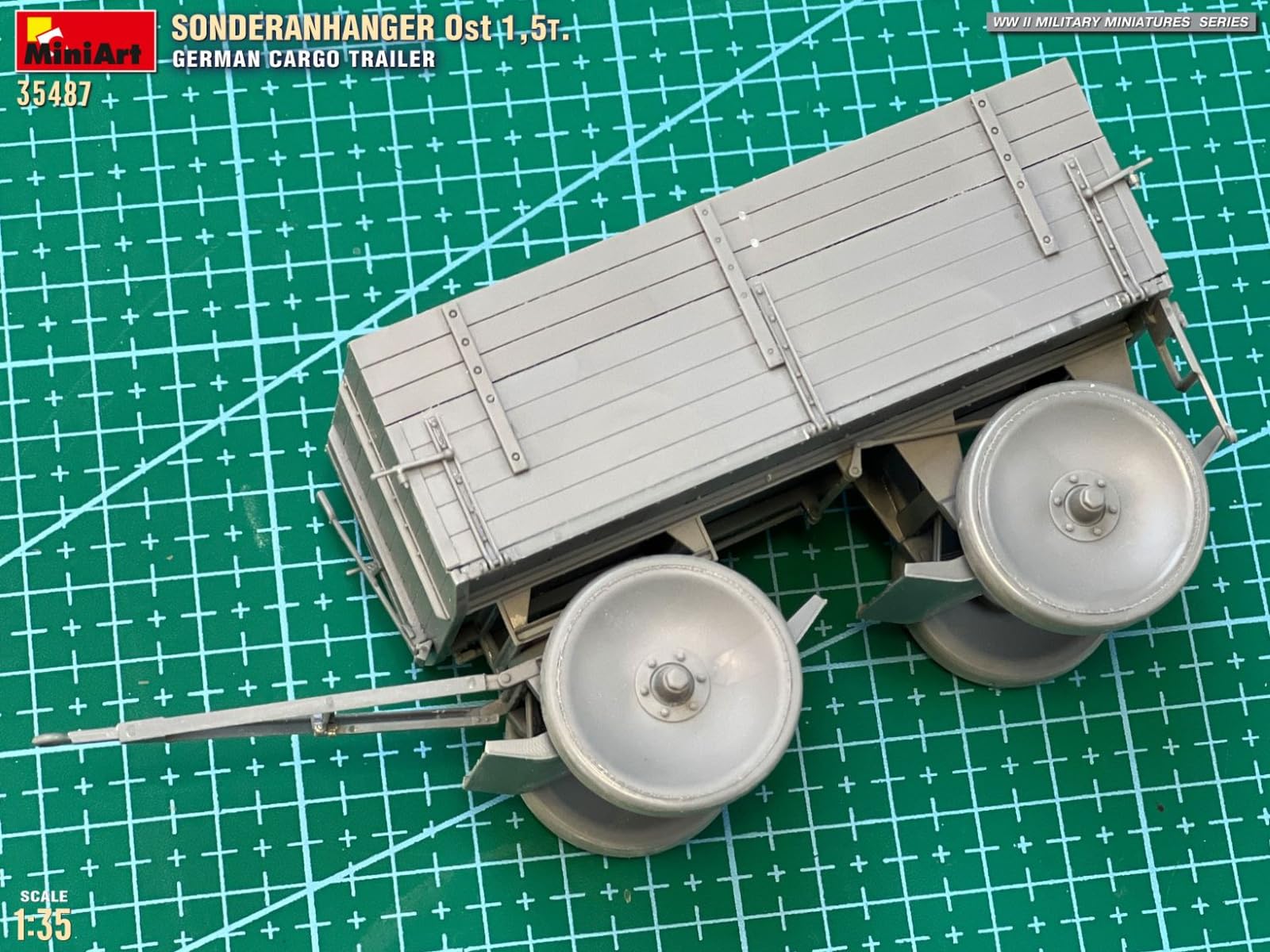 Miniart 1:35 - Sonderanhager Ost 1,5t deutscher Frachtanhänger