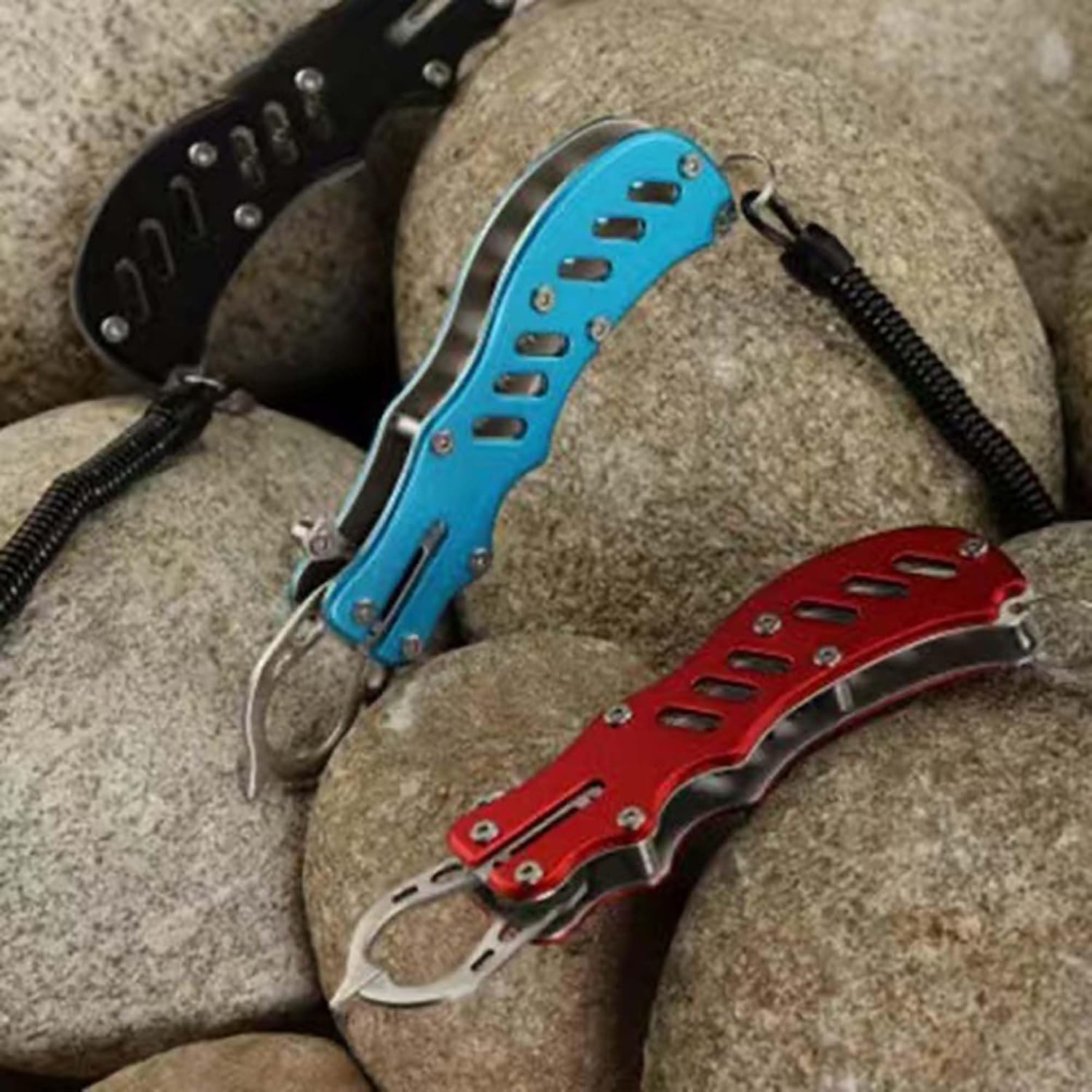Fish Lip Gripper Pliers - Multi-Function Hook Remover, Fish Lip clamp, Corrosion-Resistant Split Ring Pliers, line Cutter - Fishing Tool Set, Great Gift for Men(Red)