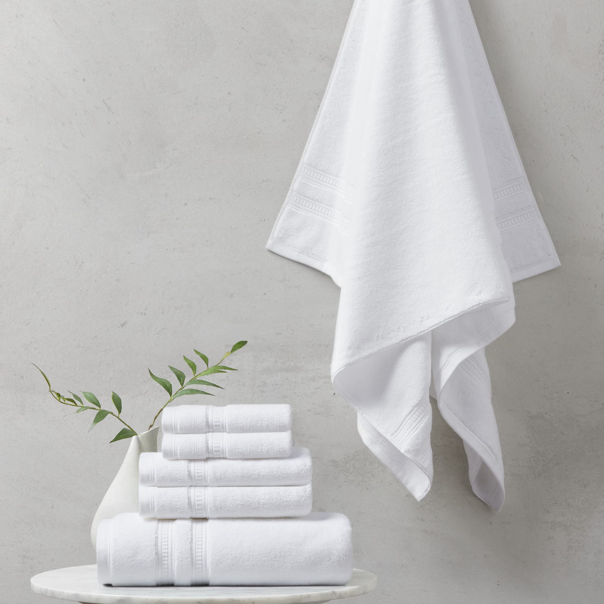 Serviettes de bain absorbantes 750g/m² en coton pour douche et bain