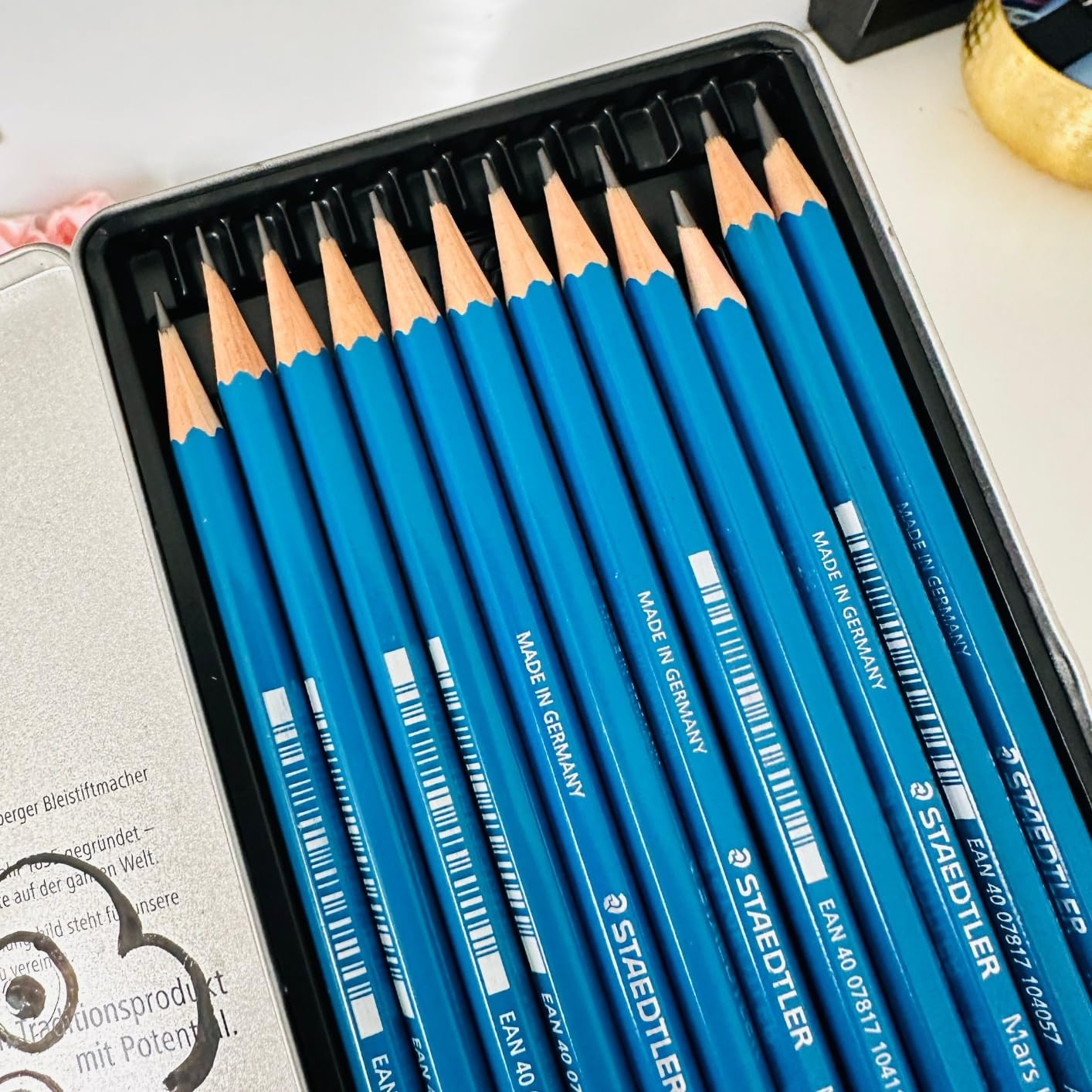 This is the perfect professional grade pencils ever... there is no doubt about it