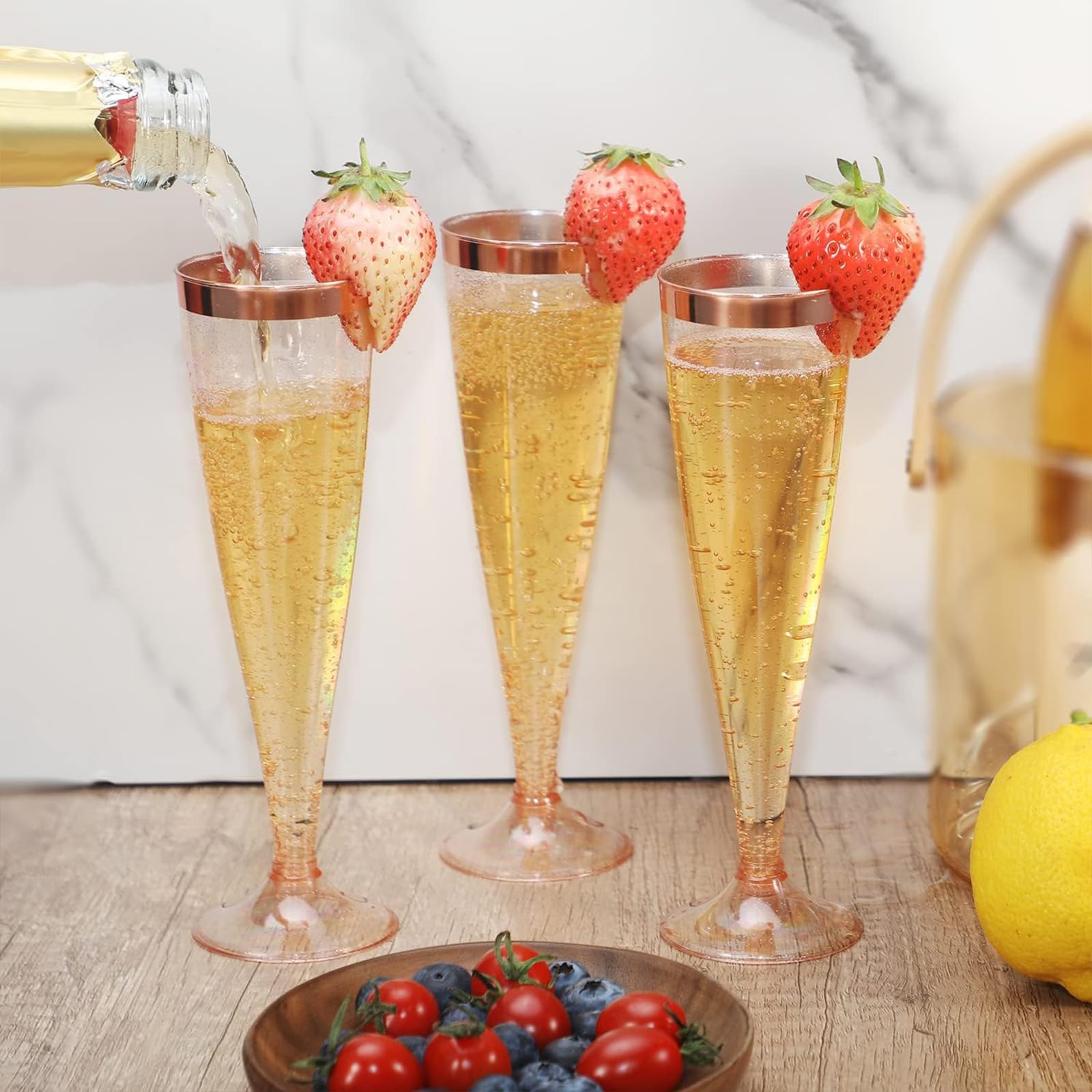 50 Stück Sektgläser Plastik, 150ml Champagner Gläser mit Roségoldrand und Roségoldglitter aus Kunststoff, Sektglas Plastik Mehrweg für Mimosa Bar Hochzeit Party Picknick im Freien