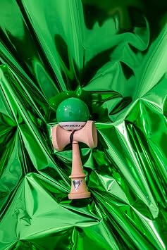KROM - Kendama Pro Pop LOL Dark Green - Japanese Bilboquet - Wooden Toy for Adults and Children - Pack: Spare String + Free Stickers